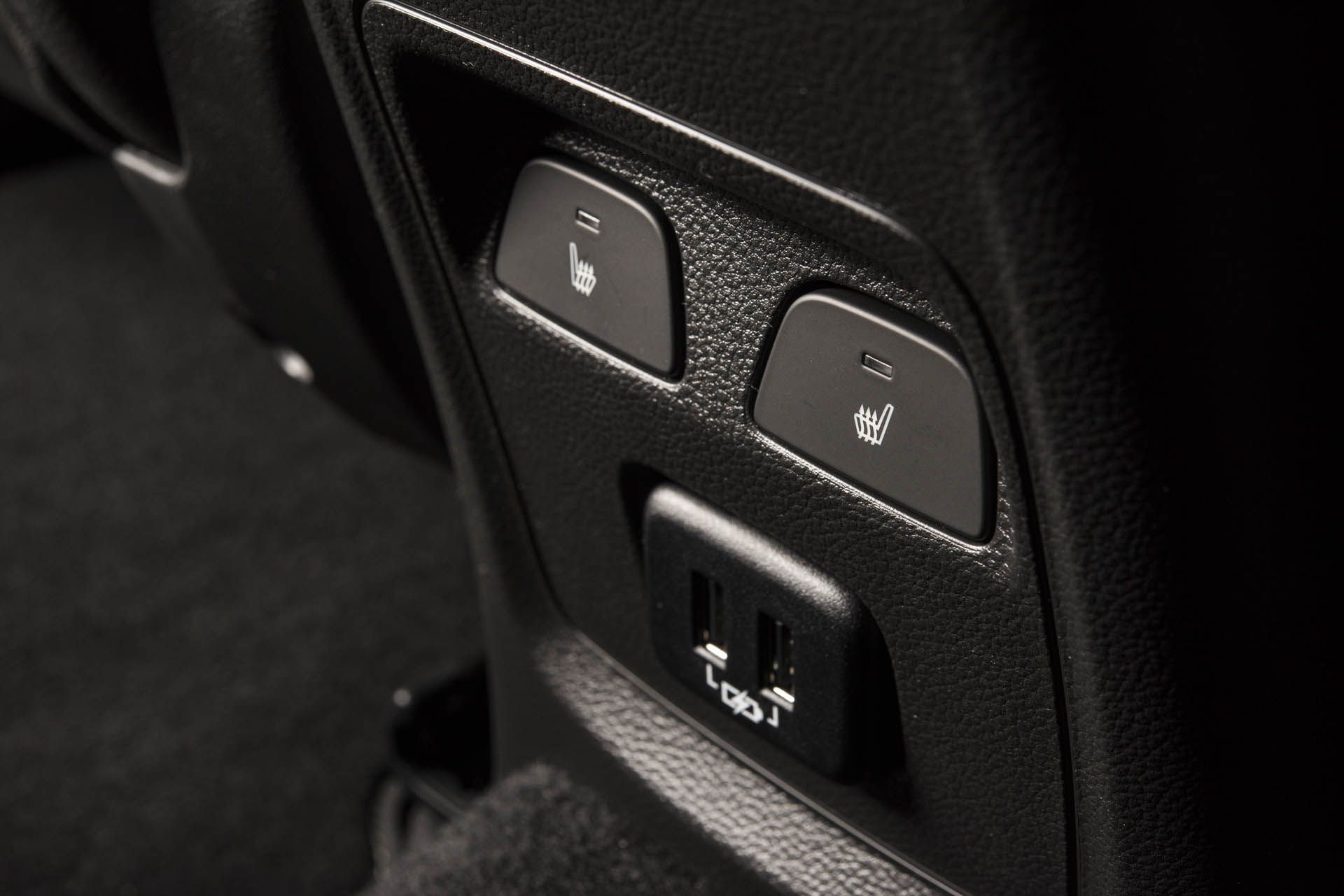 opel-ultimate-18 Vauxhall Spruces Up Astra And Grandland X With New Ultimate Trim