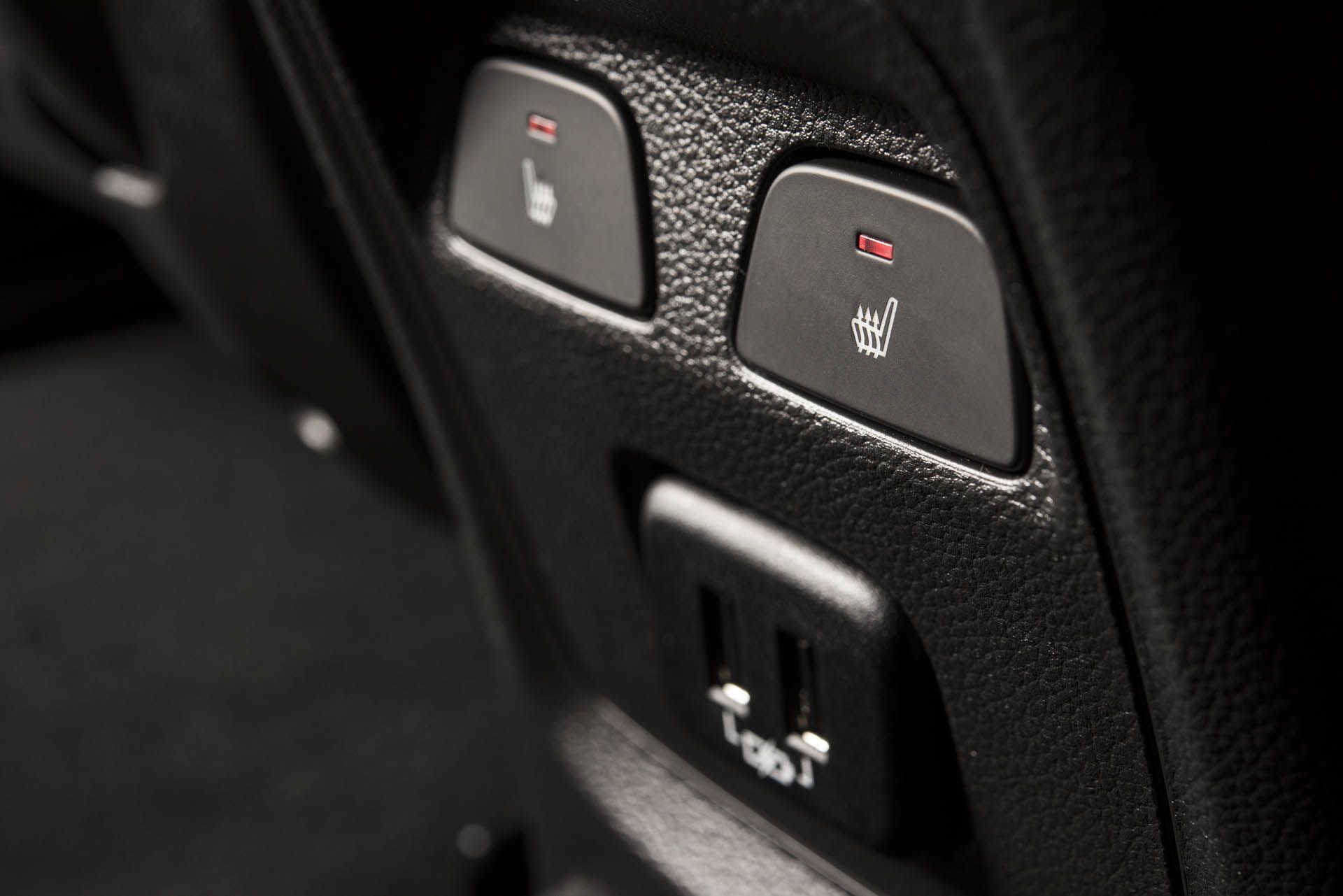 opel-ultimate-19 Vauxhall Spruces Up Astra And Grandland X With New Ultimate Trim