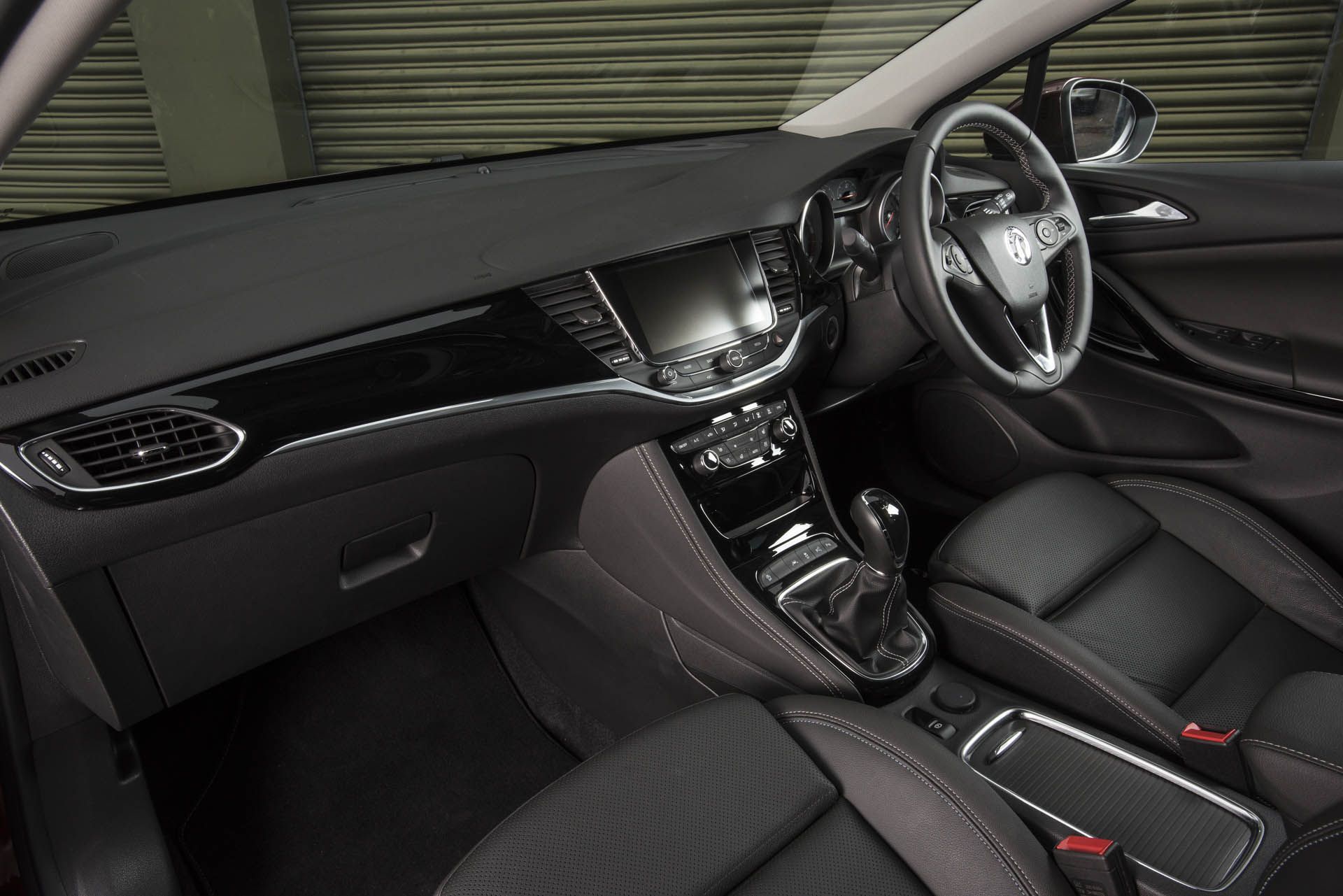 opel-ultimate-20 Vauxhall Spruces Up Astra And Grandland X With New Ultimate Trim