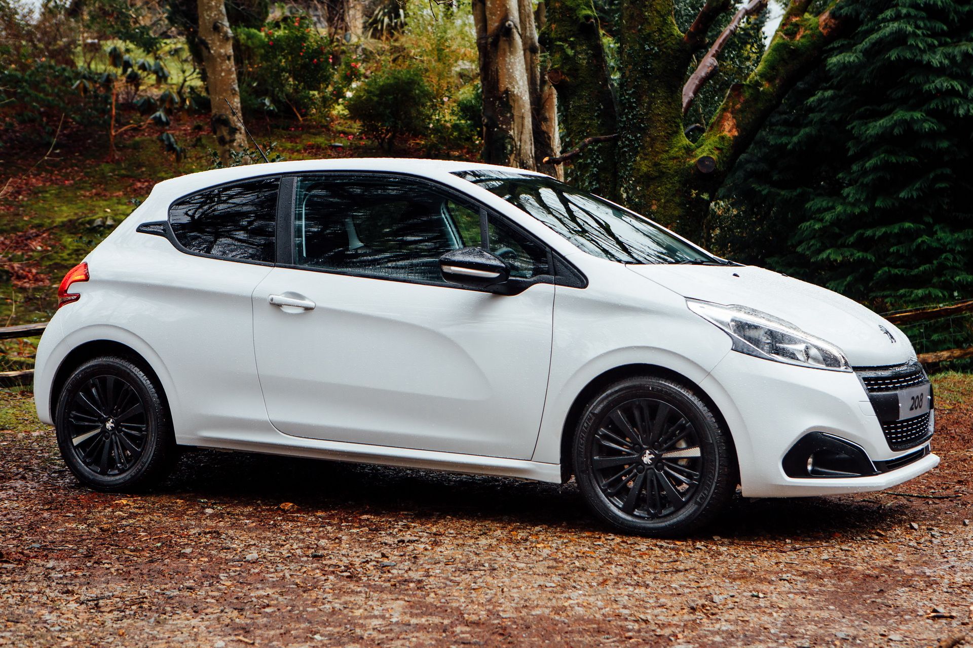 peugeot-208-3-door-1 Peugeot Reportedly Killing 3-Door 208 In The Coming Weeks