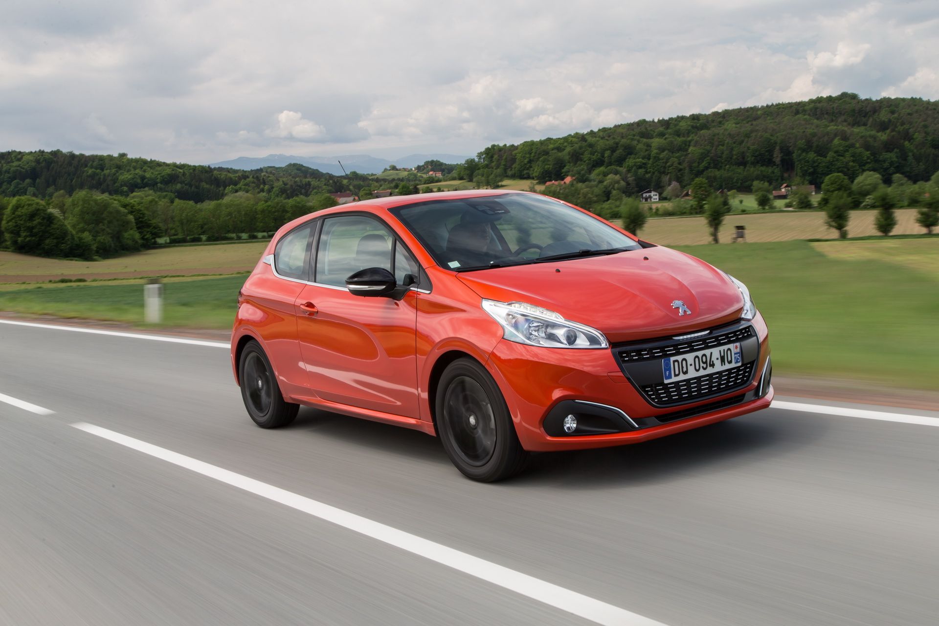 peugeot-208-3-door-5 Peugeot Reportedly Killing 3-Door 208 In The Coming Weeks