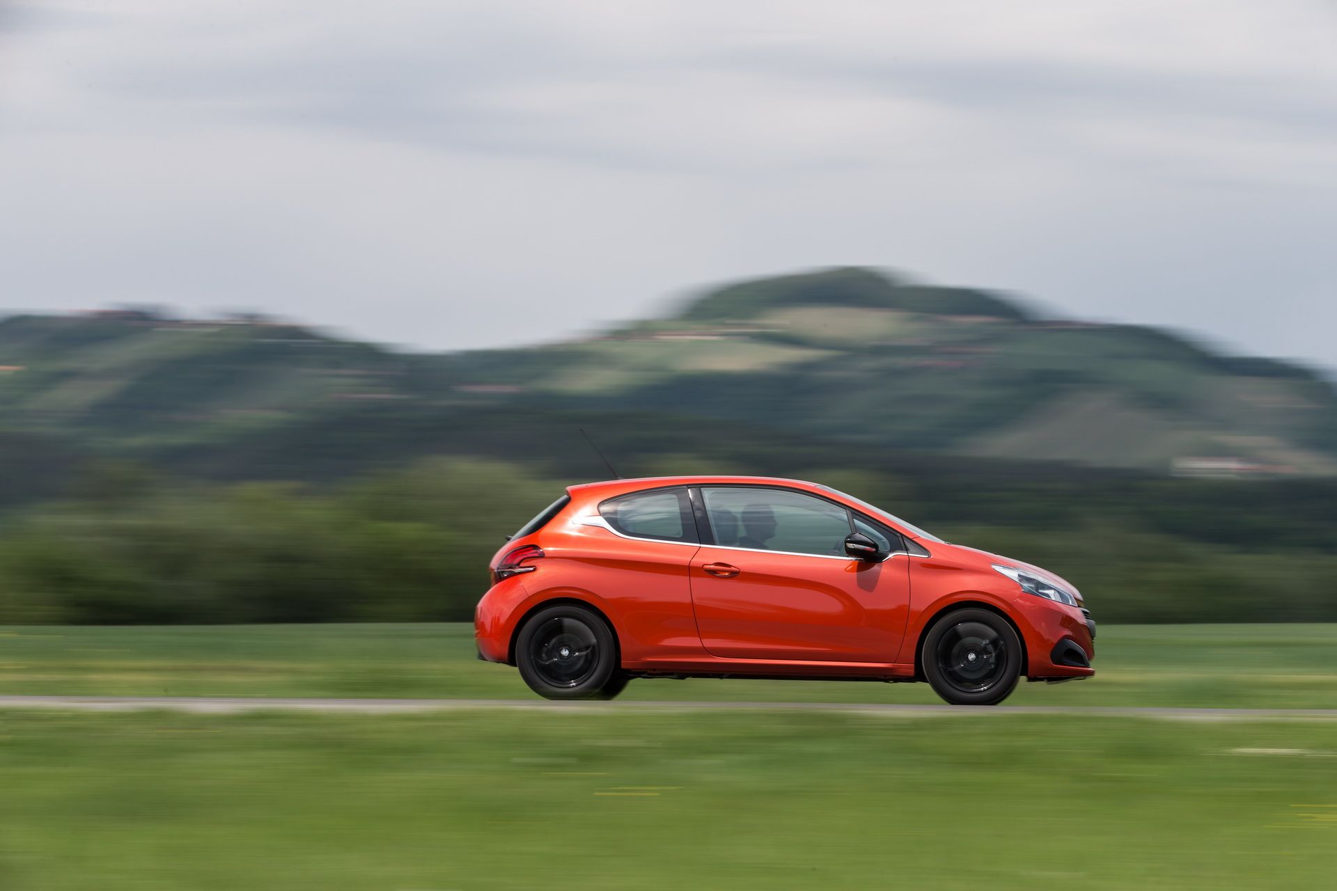 peugeot-208-3-door-6 Peugeot Reportedly Killing 3-Door 208 In The Coming Weeks