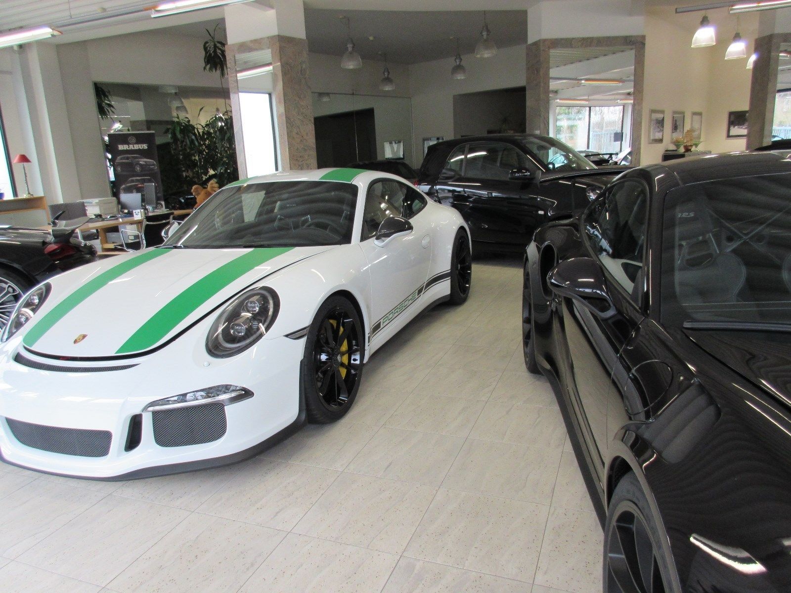 porsche-911-r-2 Here’s Your Chance To Buy A New Porsche 911 R For ‘Just’ $613k