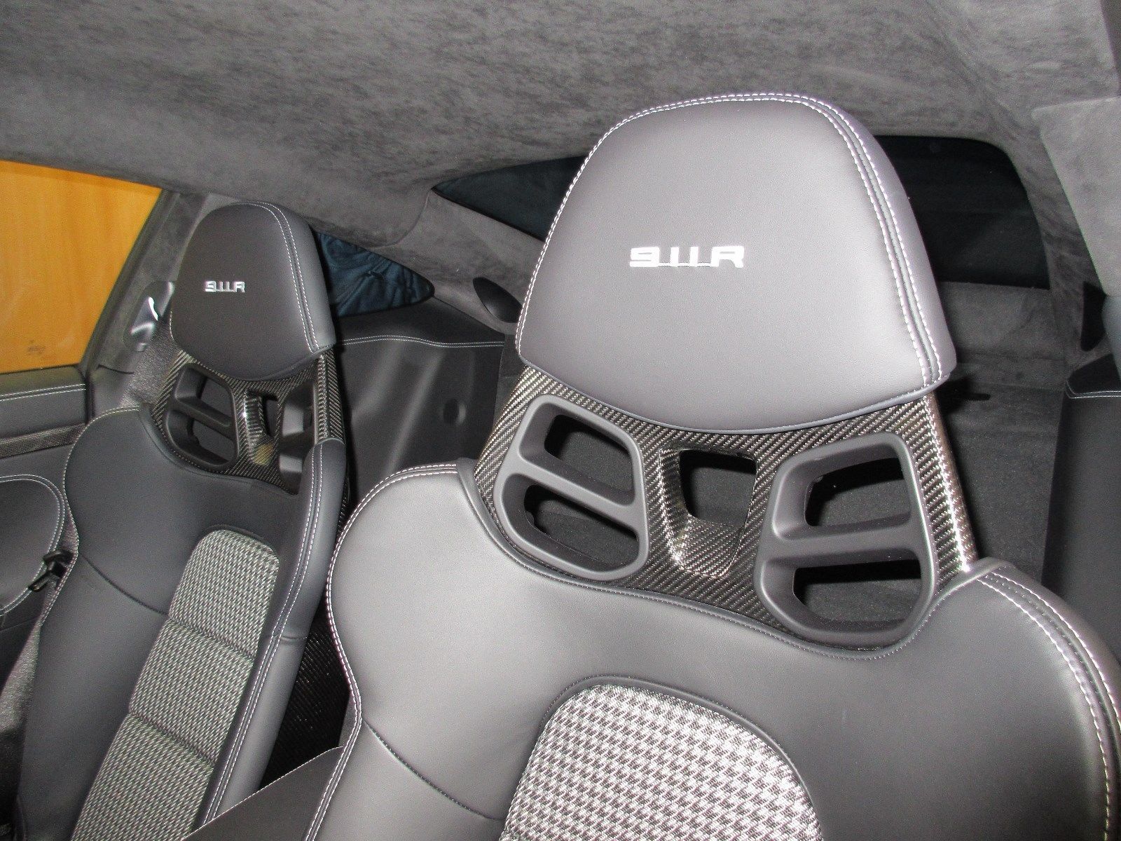 porsche-911-r-8 Here’s Your Chance To Buy A New Porsche 911 R For ‘Just’ $613k