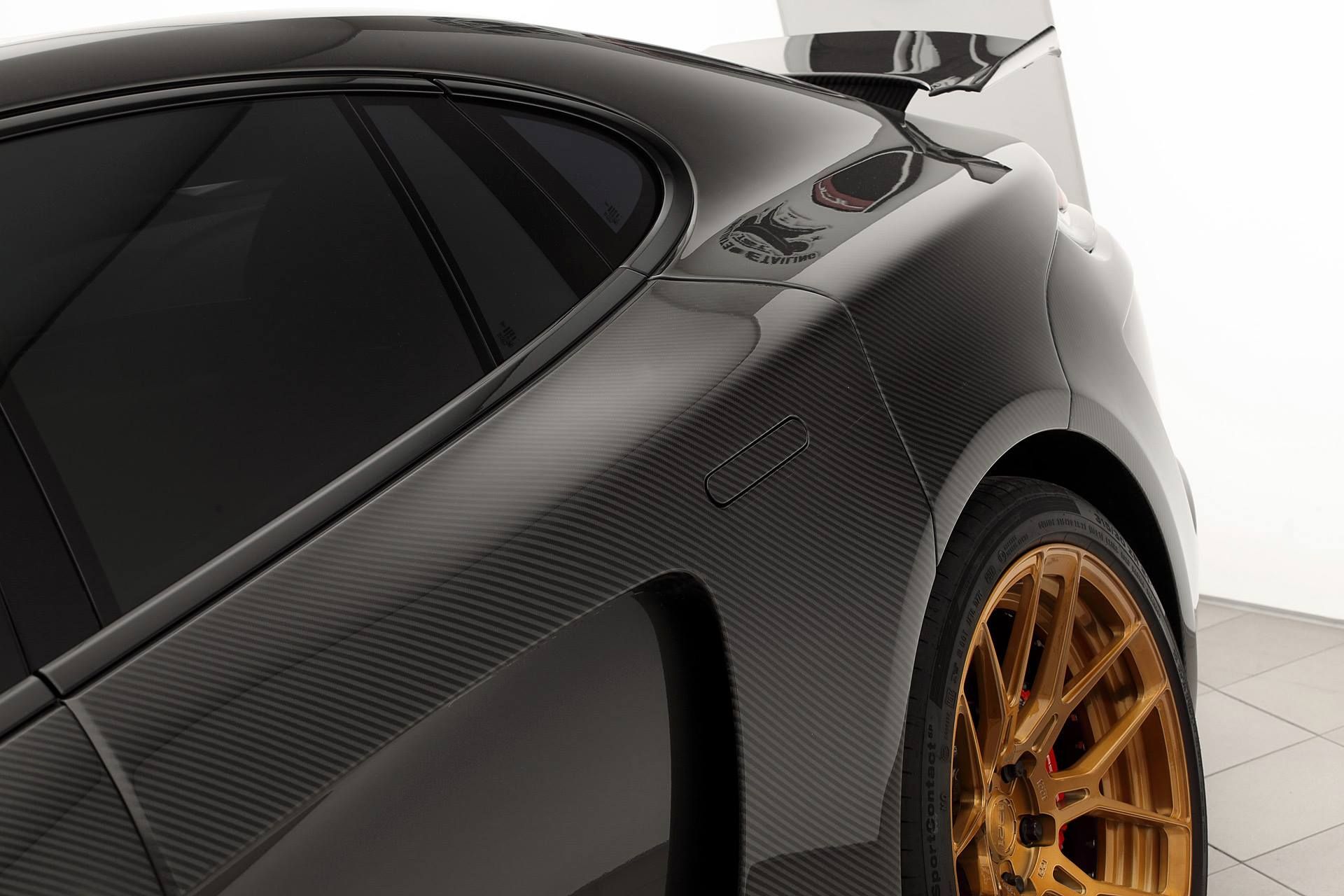 topcar-panamera-gtr-carbon-edition-9 TopCar Brings Exclusivity With Panamera GTR Carbon Edition 1/3