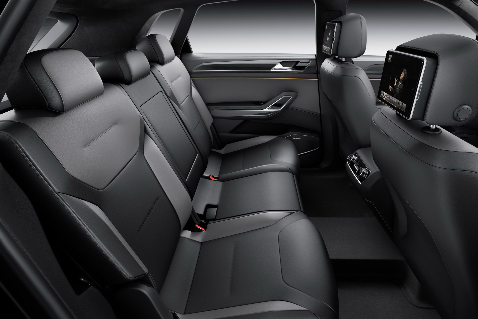 vw-crossblue-coupe-concept-15 Volkswagen Tiguan Coupe Will, Allegedly, Arrive Next Year