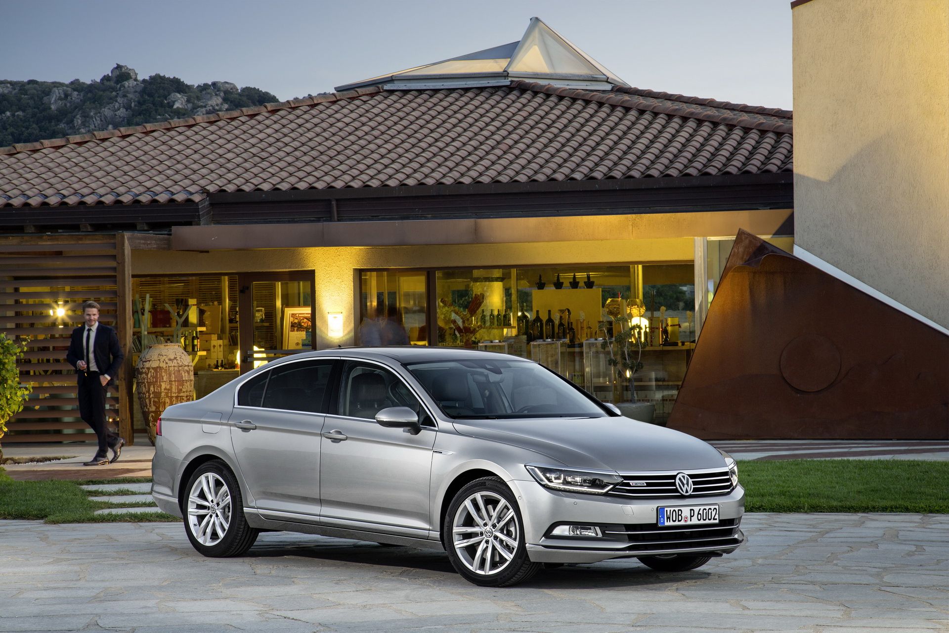 vw-passat-b8-3 Volkswagen Presents New 2.0 TDI Diesel With Mild Hybrid Tech, Three Outputs