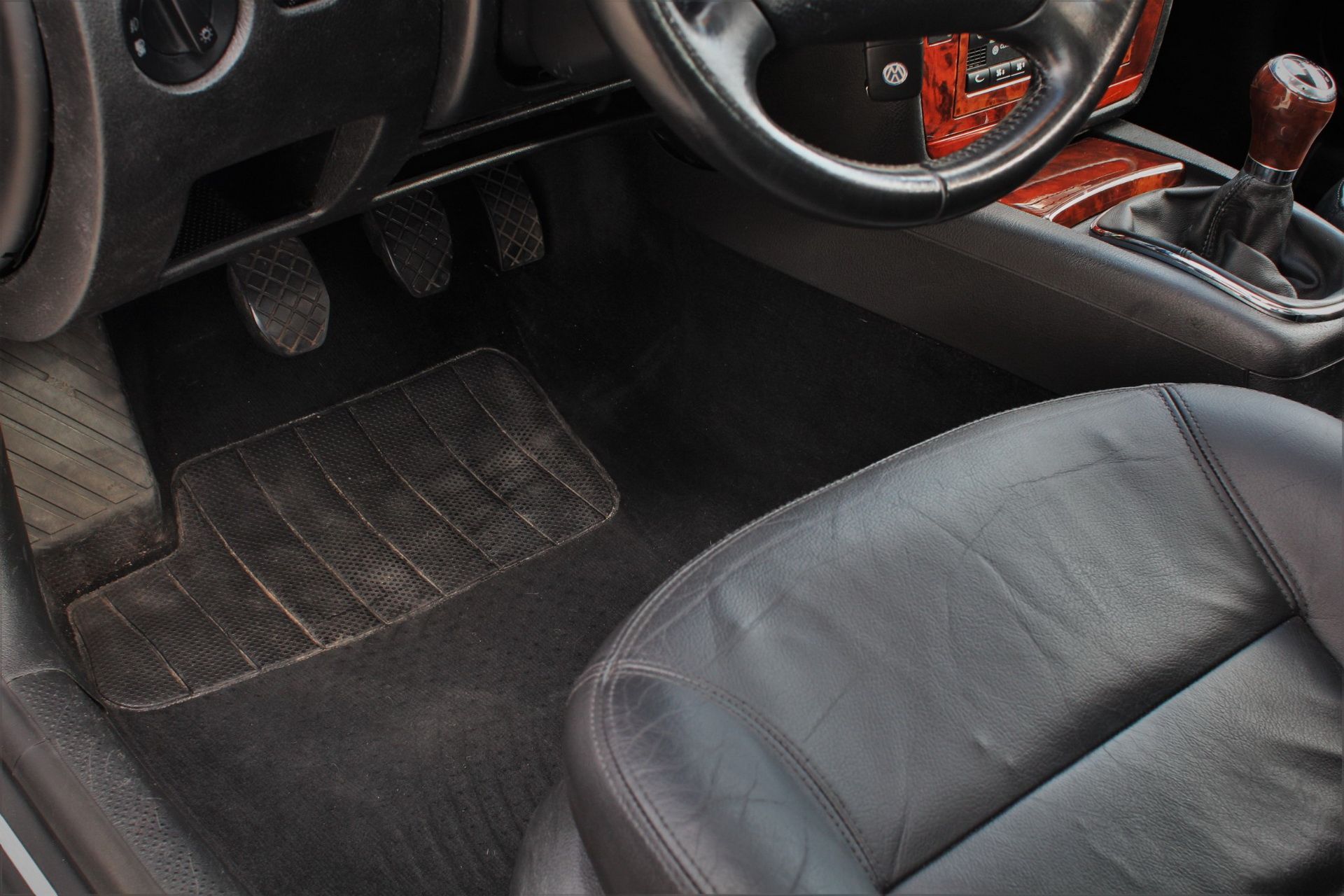 vw-passat-variant-w8-auction-bat-15 2003 VW Passat Variant W8 With Manual Box Is One Of Only 97 Sold In The USA