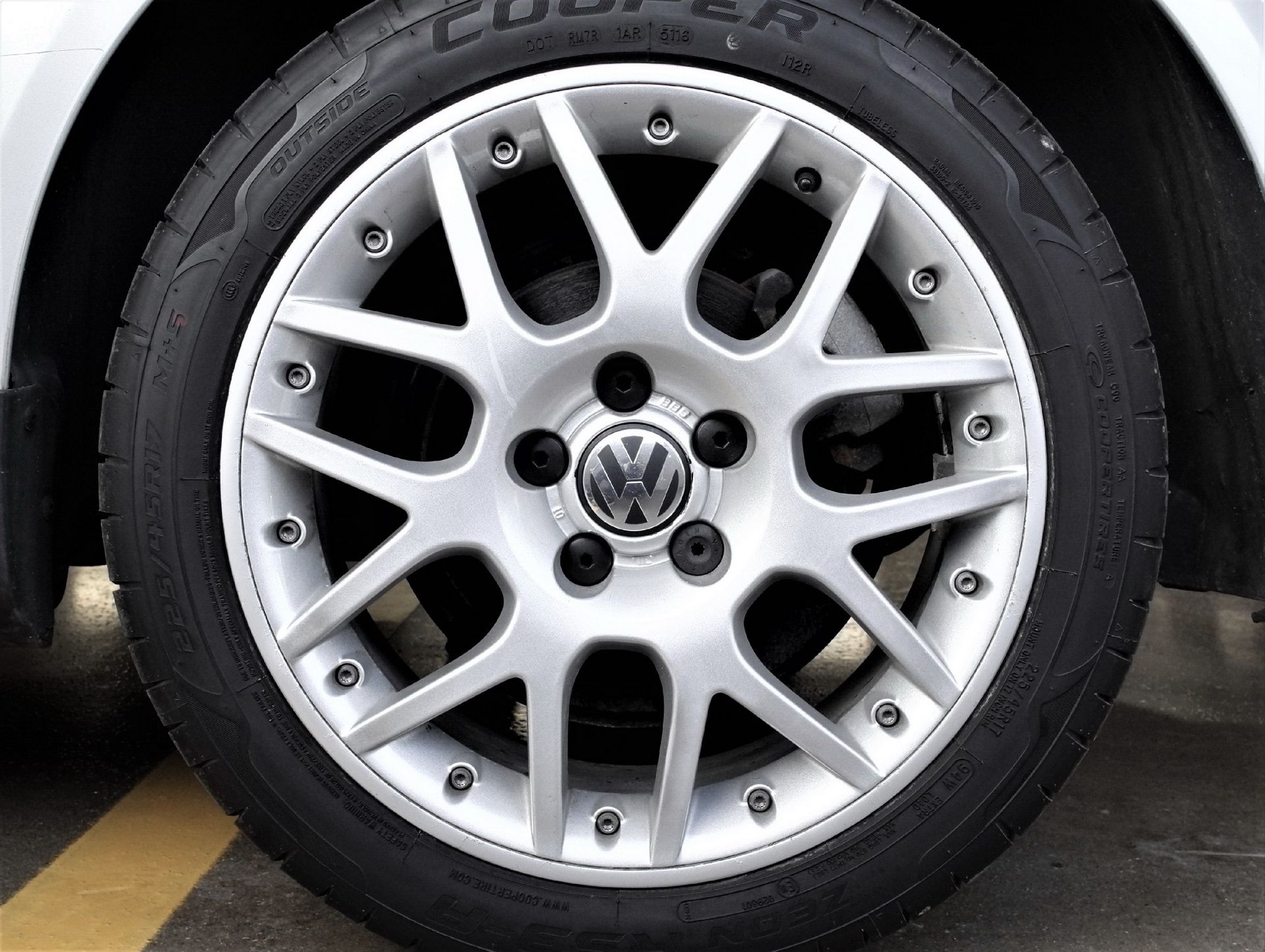 vw-passat-variant-w8-auction-bat-43 2003 VW Passat Variant W8 With Manual Box Is One Of Only 97 Sold In The USA