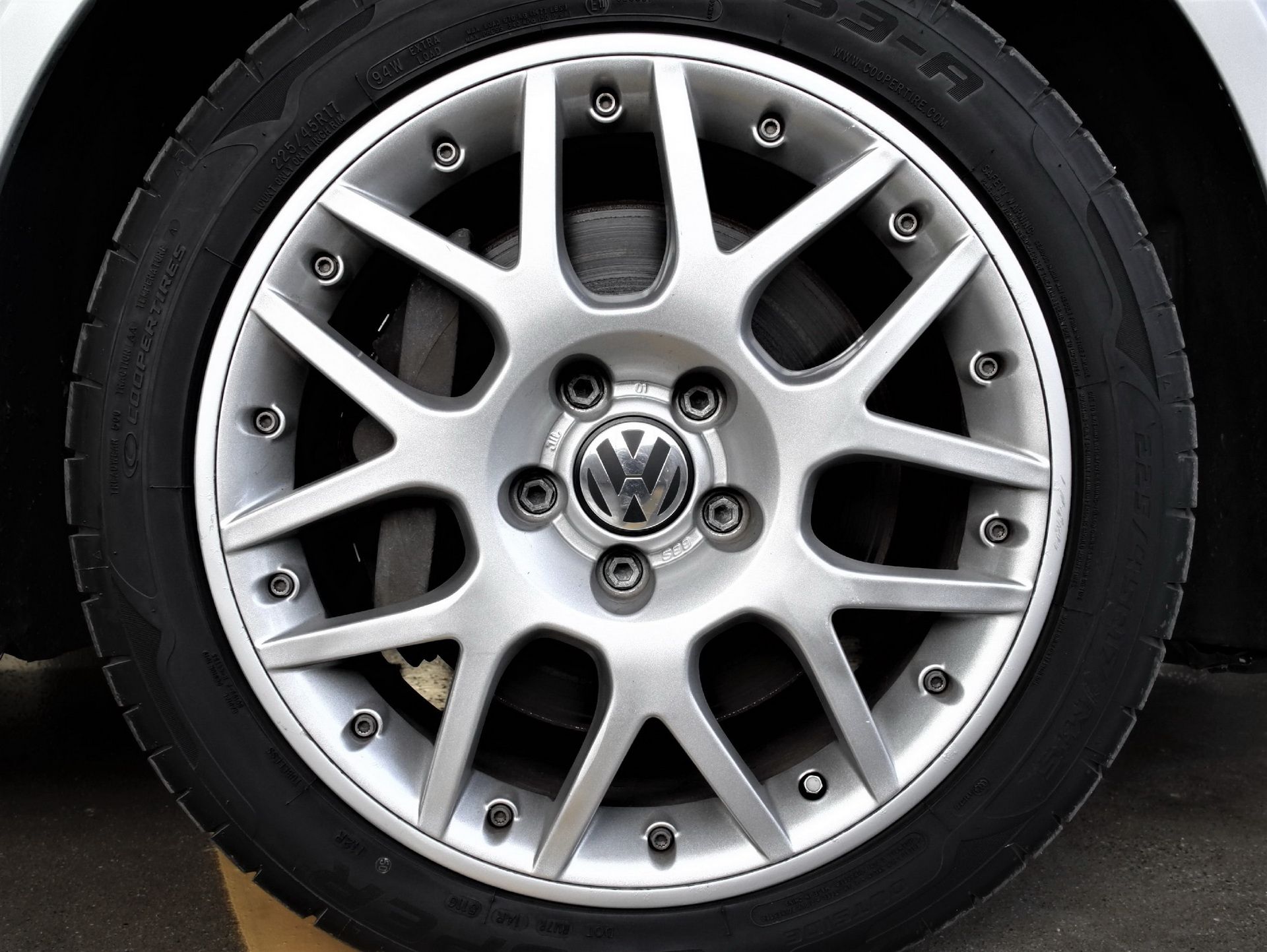 vw-passat-variant-w8-auction-bat-55 2003 VW Passat Variant W8 With Manual Box Is One Of Only 97 Sold In The USA