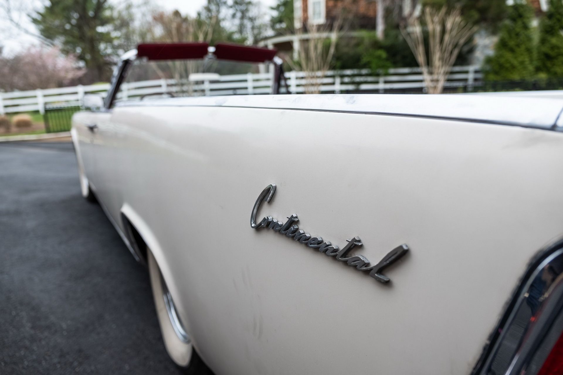 1963-lincoln-continental-convertible-bat-27 Bid On This 1963 Lincoln Continental Convertible And Take Your Entourage For A Drive