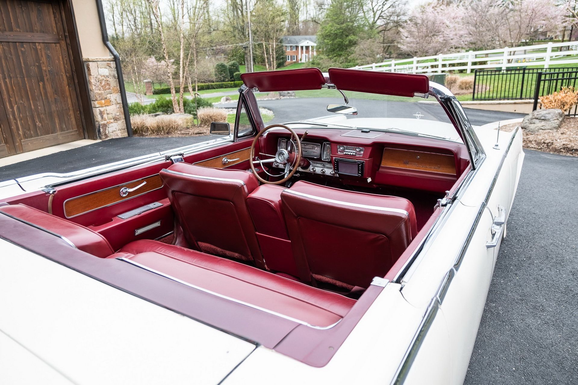 1963-lincoln-continental-convertible-bat-35 Bid On This 1963 Lincoln Continental Convertible And Take Your Entourage For A Drive