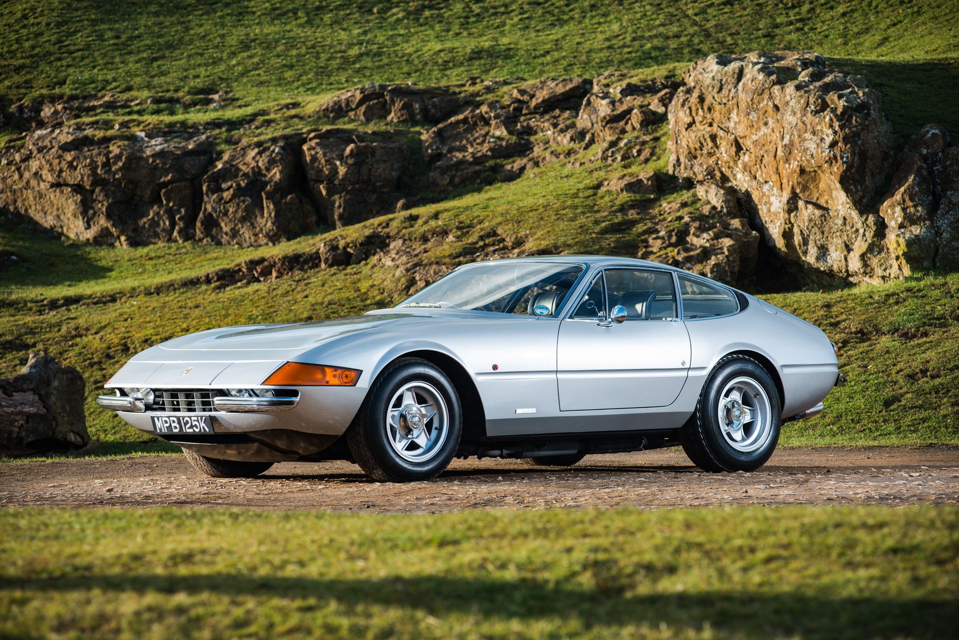 1972-Ferrari-365-GTB4-Daytona-01 First Dedicated Ferrari Auction In The UK To Offer No Less Than 33 Beautiful Cars