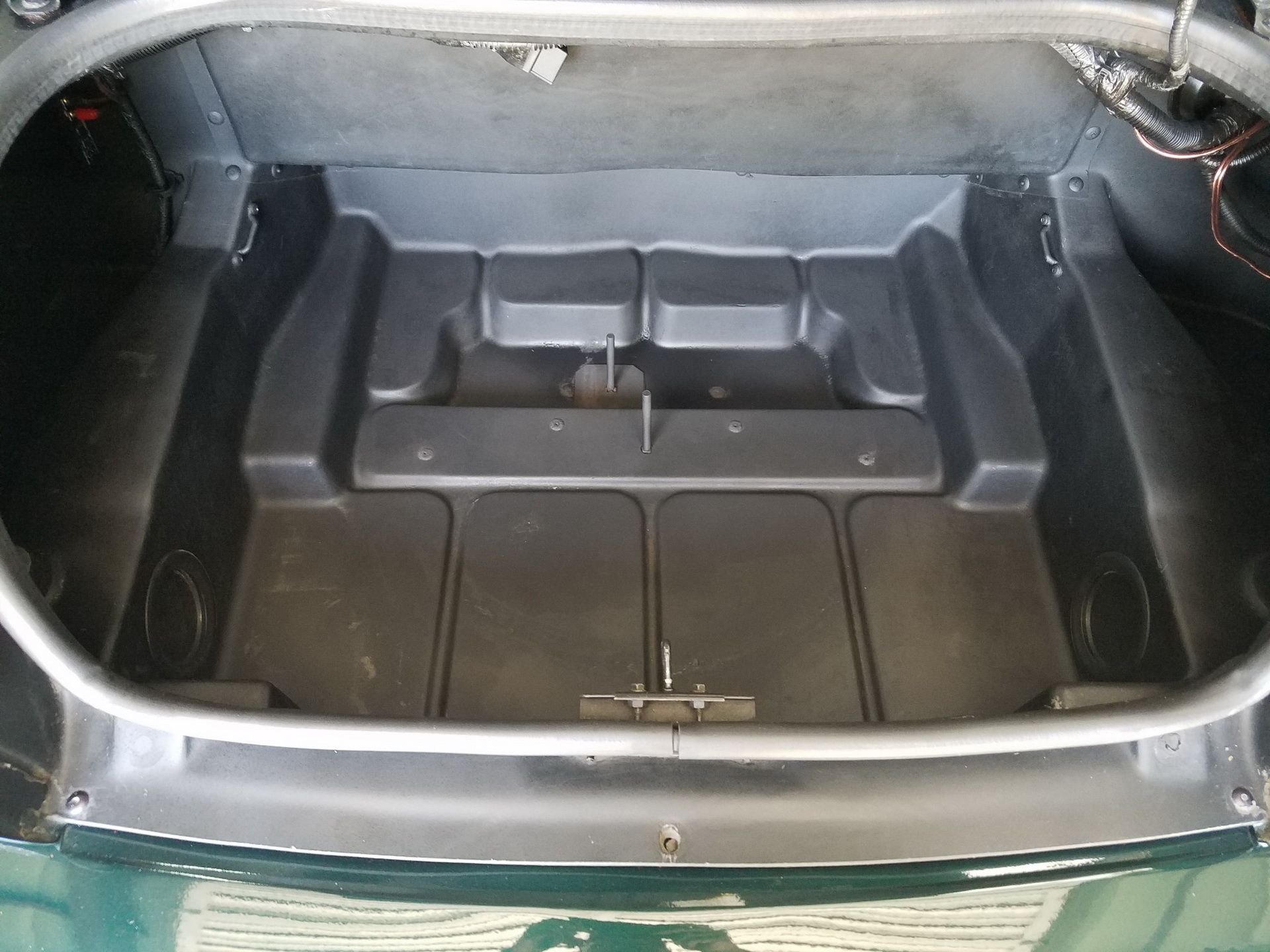 1995-dodge-viper-rt-10-bat-auction-47 Wanna Scare Yourself? Then Bid On This 1995 Dodge Viper RT/10