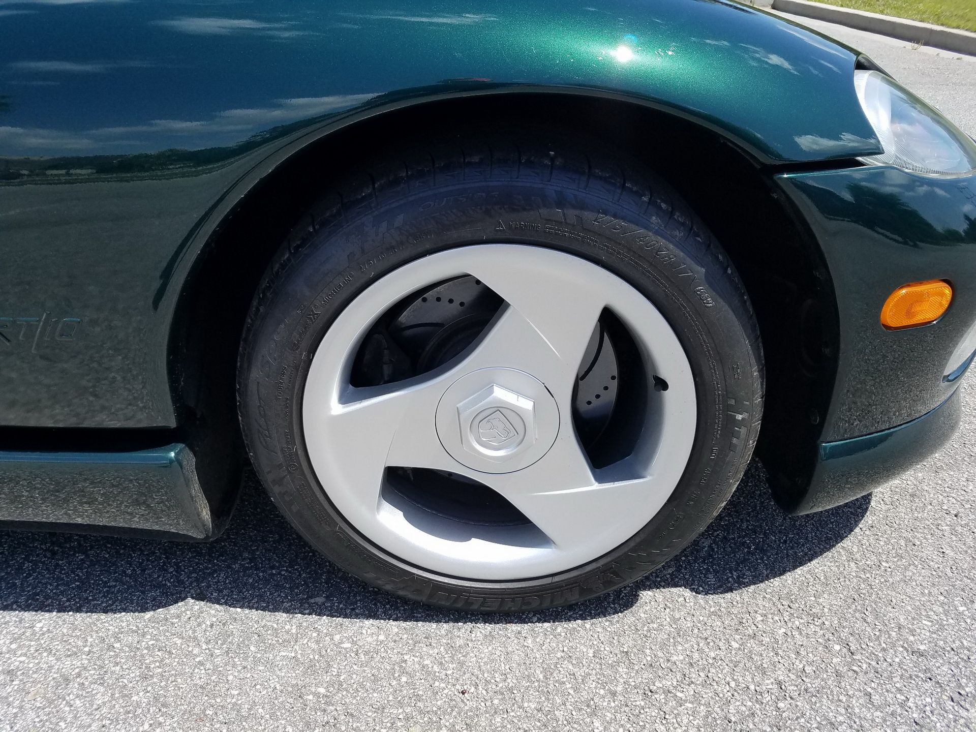 1995-dodge-viper-rt-10-bat-auction-49 Wanna Scare Yourself? Then Bid On This 1995 Dodge Viper RT/10