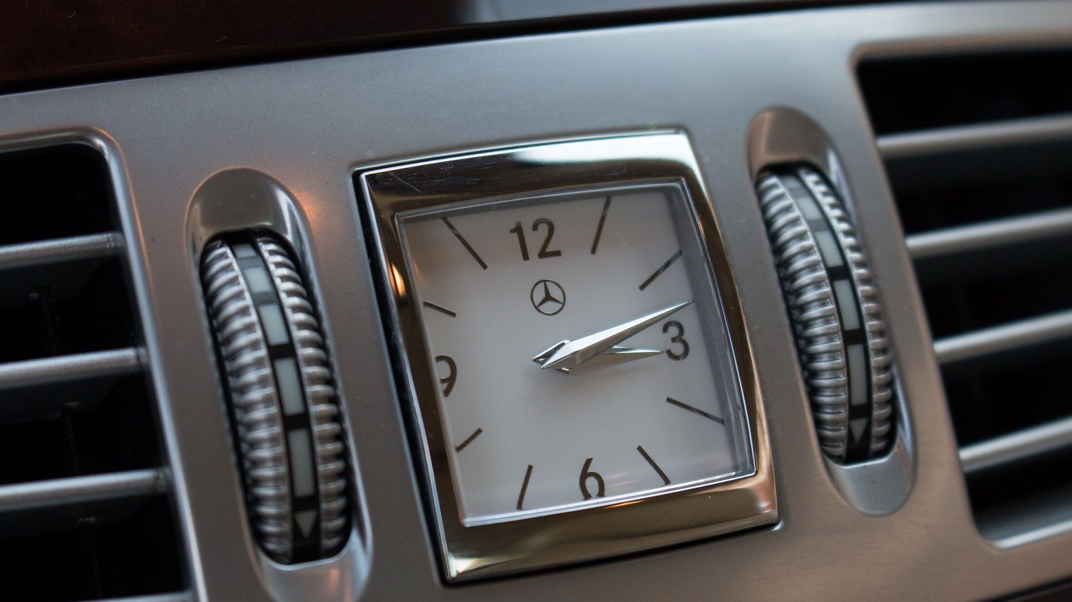 2007-mercedes-cl600-auction-bat-43 2007 Mercedes CL600 Is Pure Luxury At A Heavily Discounted Price