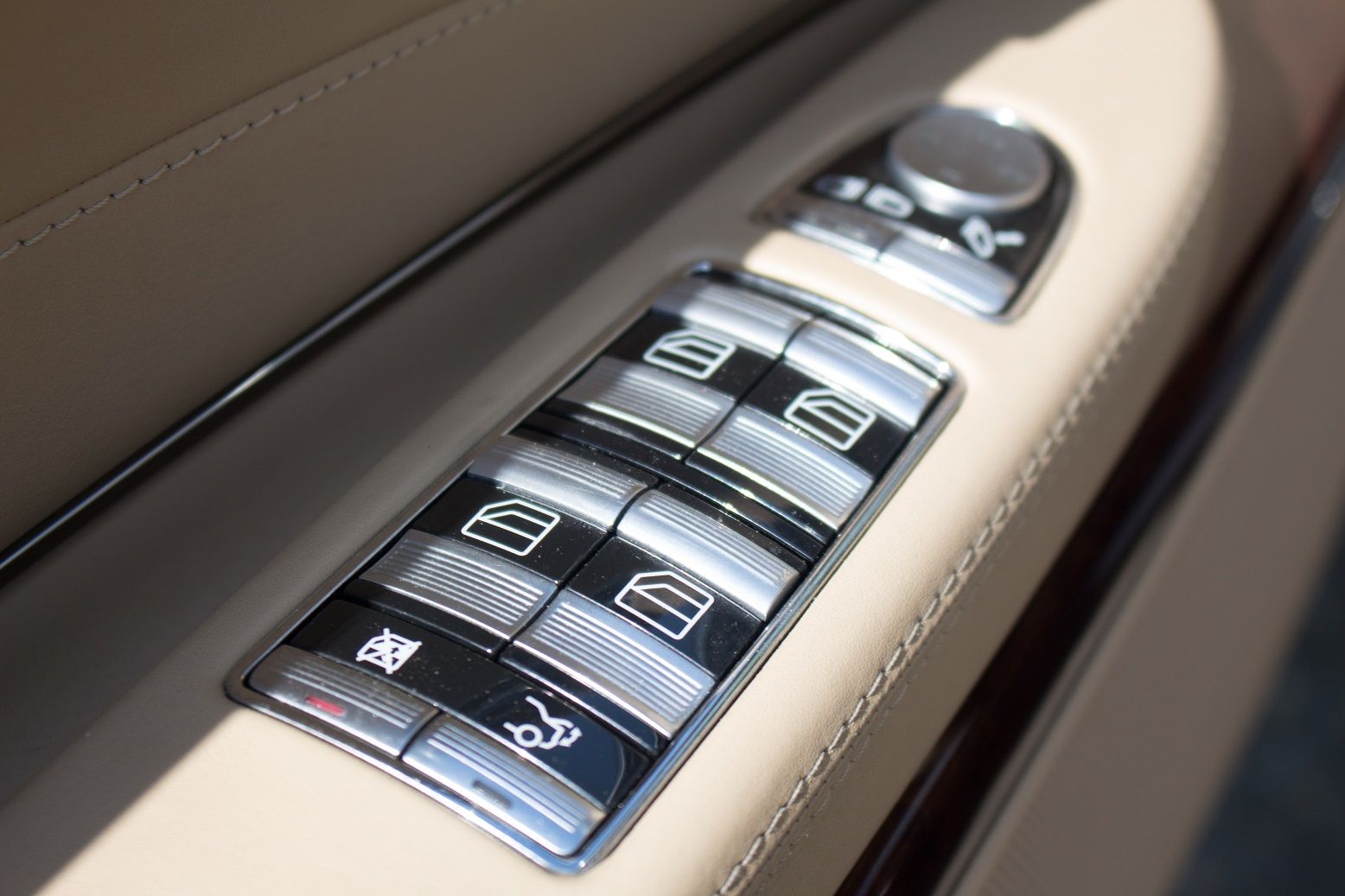 2007-mercedes-cl600-auction-bat-44 2007 Mercedes CL600 Is Pure Luxury At A Heavily Discounted Price