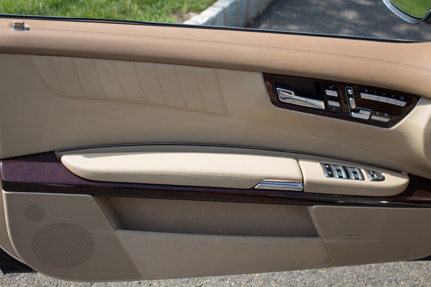 2007-mercedes-cl600-auction-bat-52 2007 Mercedes CL600 Is Pure Luxury At A Heavily Discounted Price