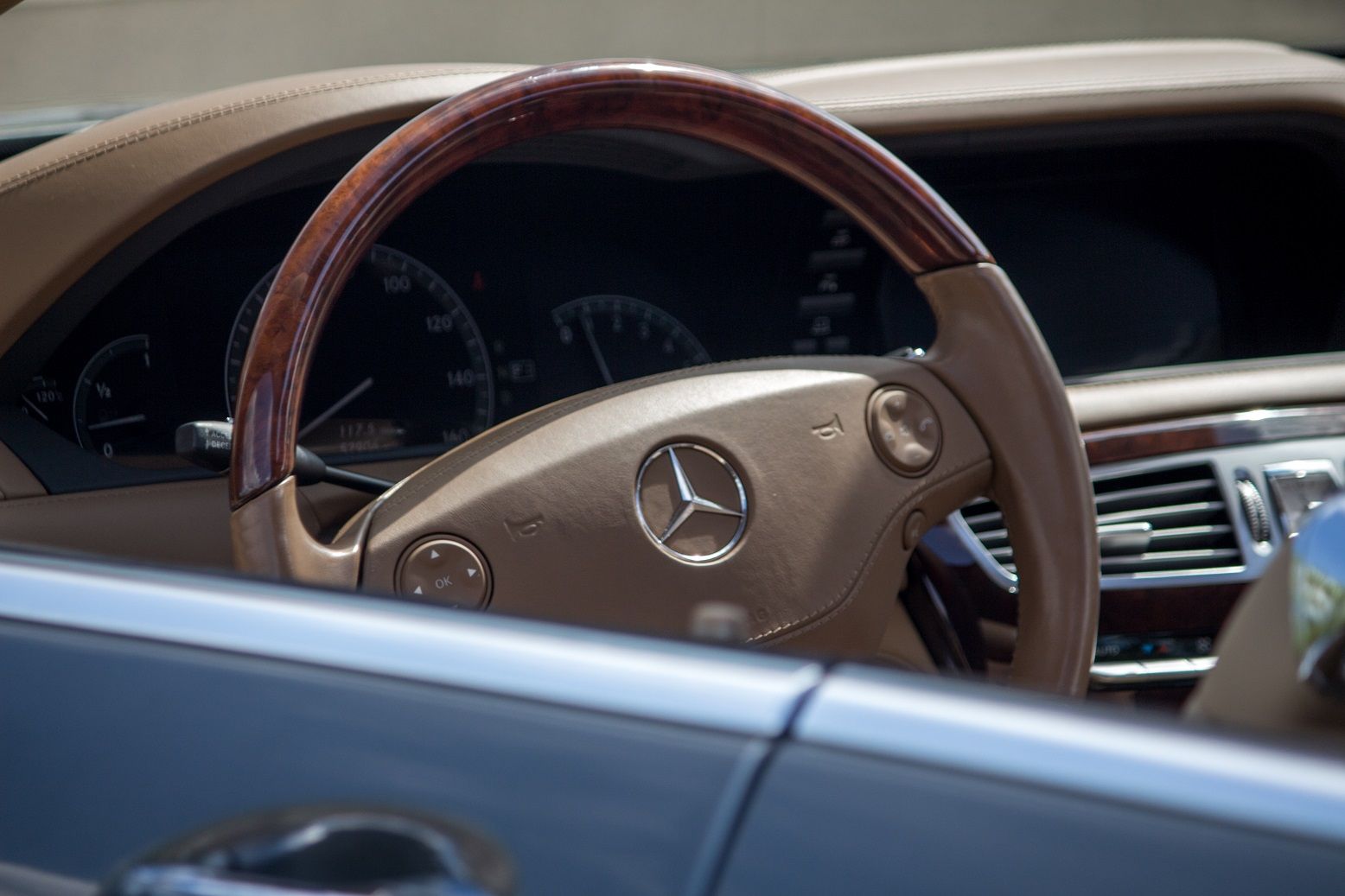 2007-mercedes-cl600-auction-bat-6 2007 Mercedes CL600 Is Pure Luxury At A Heavily Discounted Price