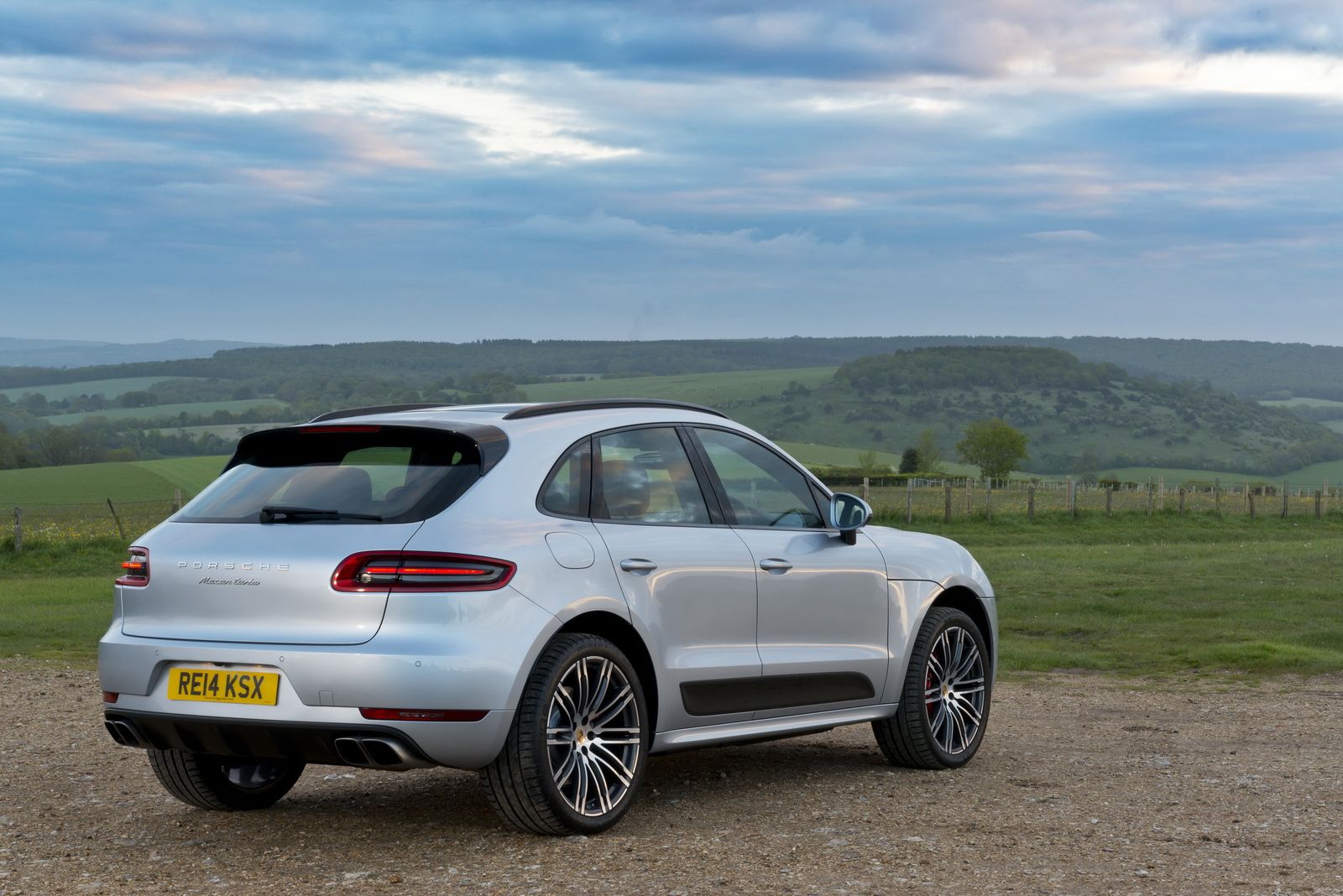2016-PorscheMacan-04 Porsche Ordered To Recall 60,000 Diesel SUVs By German Authorities