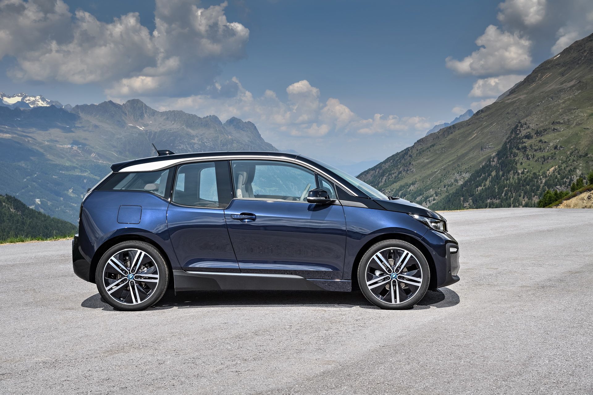 2018-BMW-i3-03 You Can Lease A BMW i3 In The U.S. For As Little As $112 Per Month