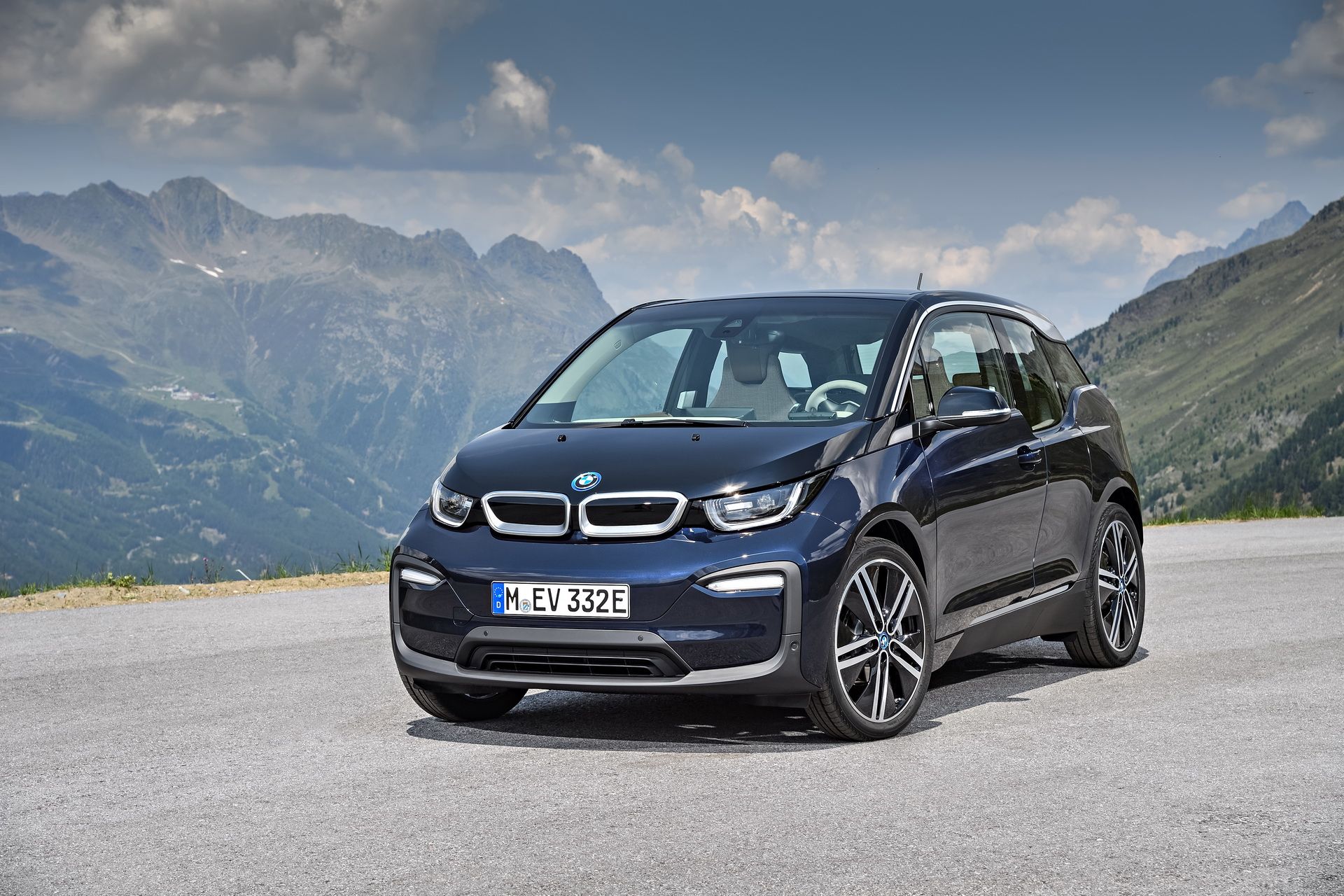 2018-BMW-i3-06 You Can Lease A BMW i3 In The U.S. For As Little As $112 Per Month