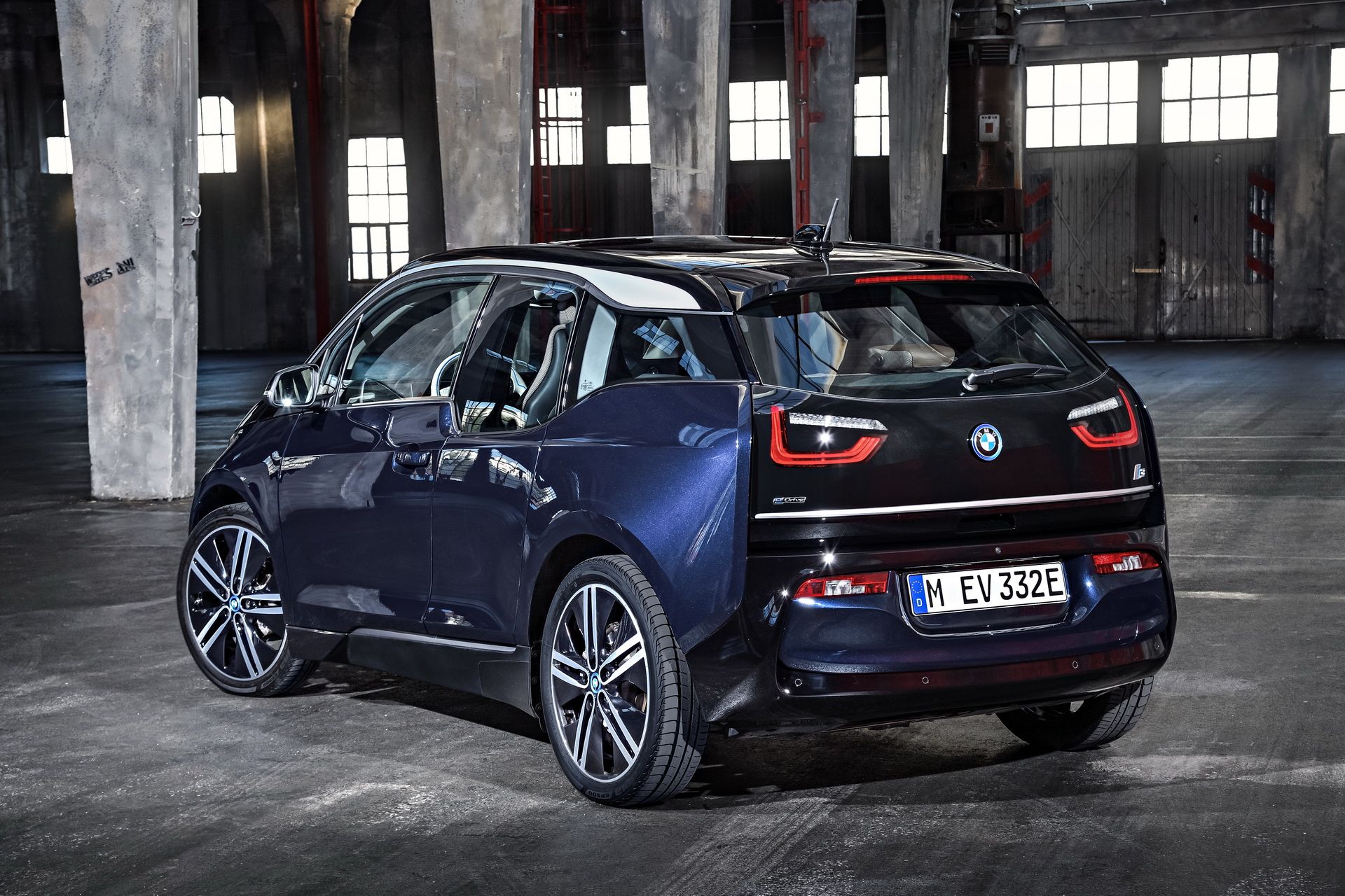 2018-BMW-i3-12 You Can Lease A BMW i3 In The U.S. For As Little As $112 Per Month