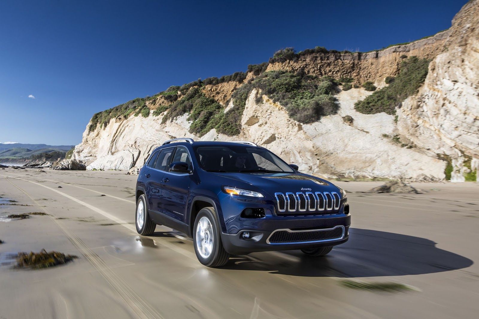 2018-Jeep-Cherokee-3 50,000 2018MY Jeep Cherokees Recalled Due To Fire Risk
