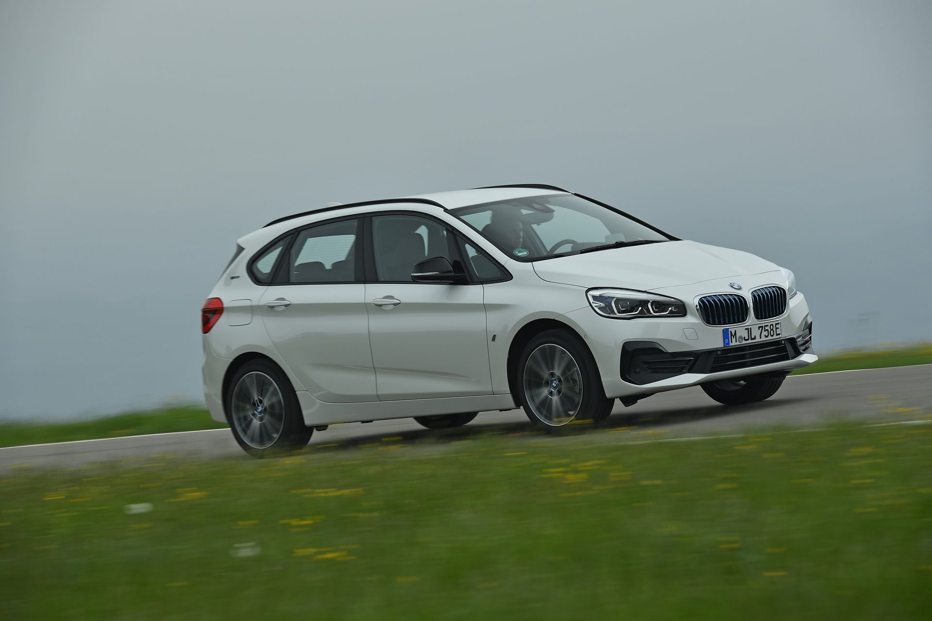 2018-bmw-225xe-iperformance-10 Explore Facelifted 2018 BMW 2-Series Gran And Active Tourer MPVs In 131 Pictures
