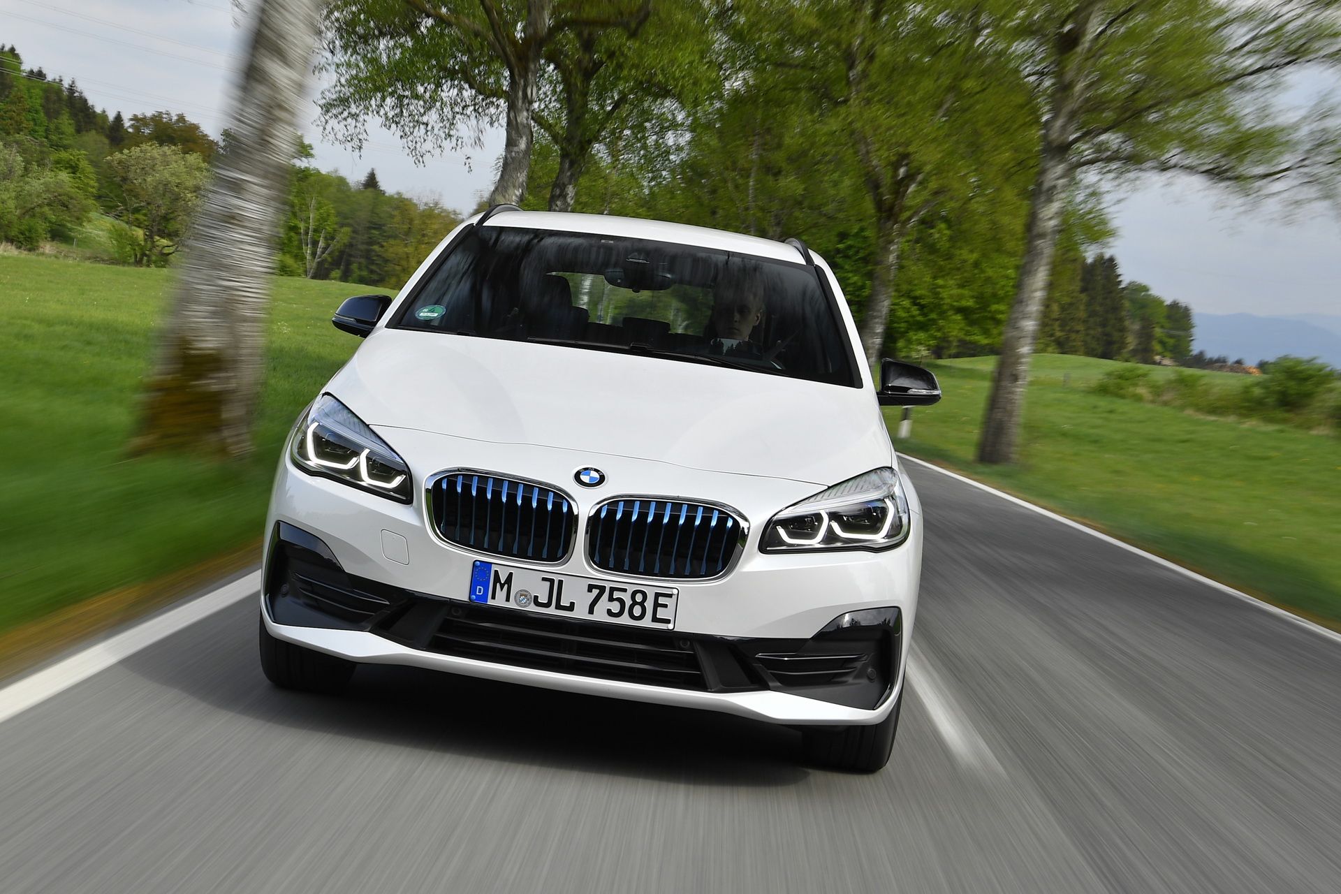 2018-bmw-225xe-iperformance-2 Explore Facelifted 2018 BMW 2-Series Gran And Active Tourer MPVs In 131 Pictures