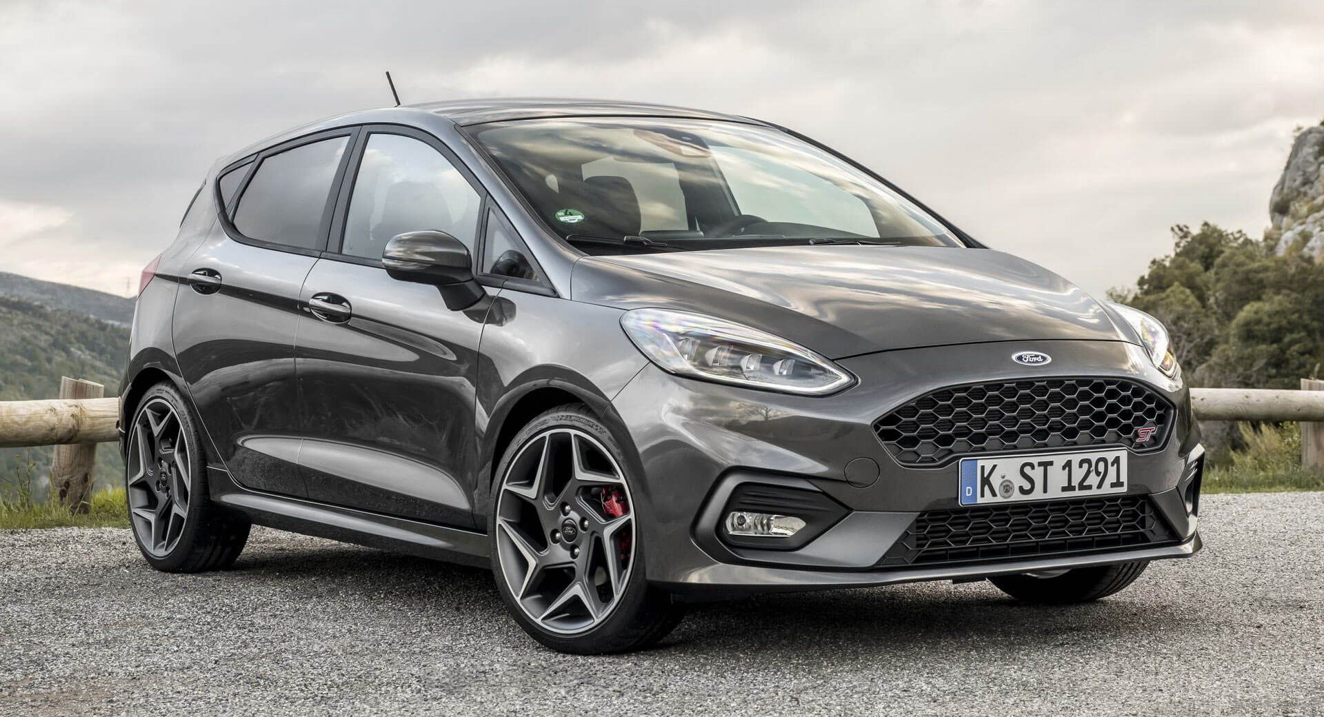 Spec Ford Fiesta Tag Auto Breaking News