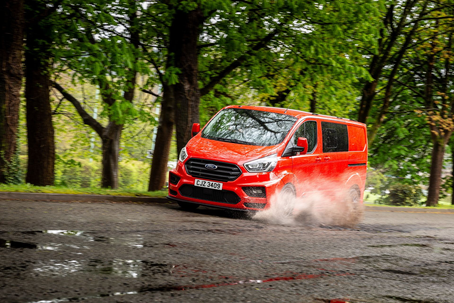 2018-ms-rt-ford-transit-custom-106 Rally-Inspired MS-RT Ford Transit Custom Is Soccer Dad’s Van