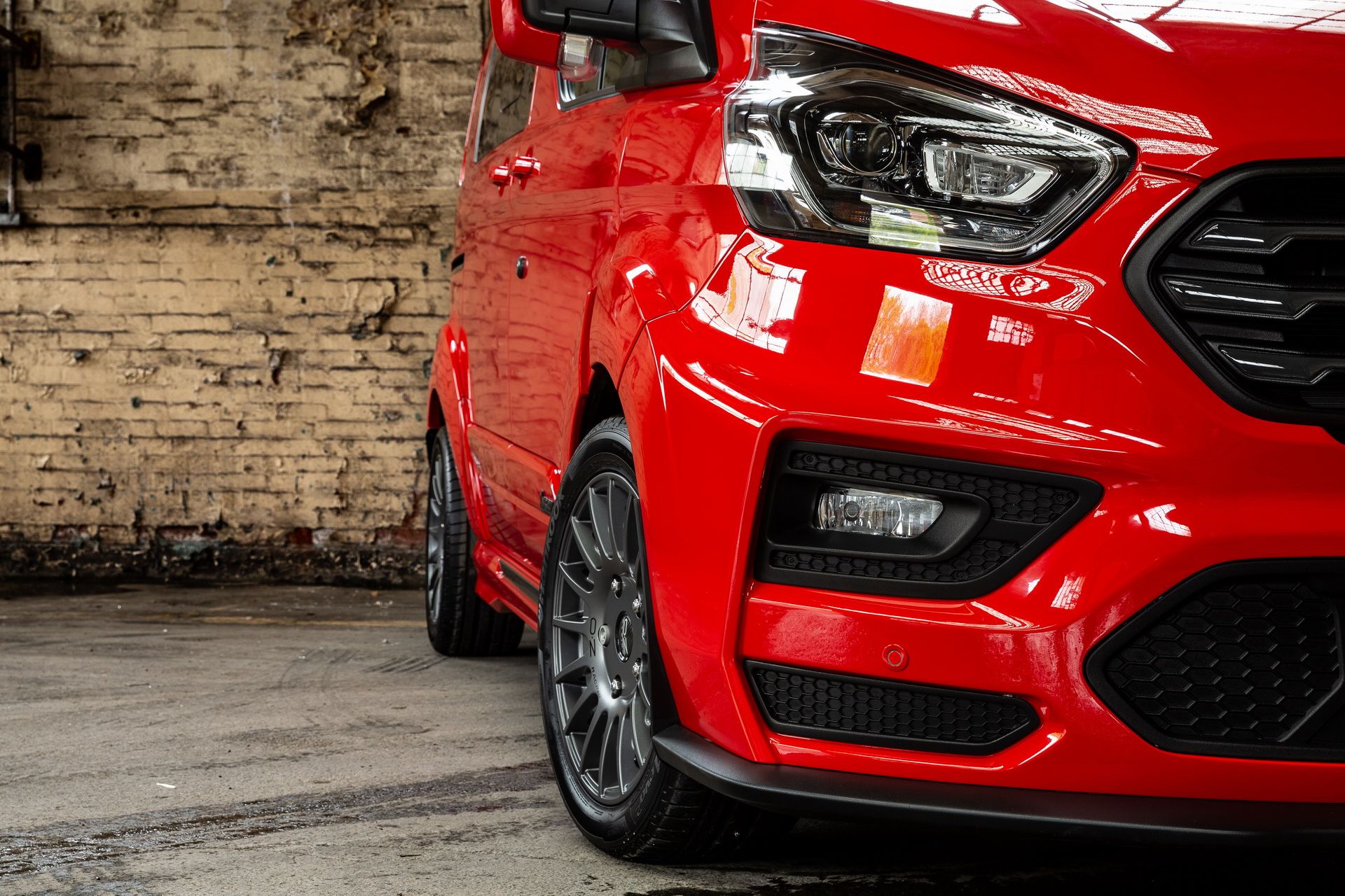 2018-ms-rt-ford-transit-custom-2 Rally-Inspired MS-RT Ford Transit Custom Is Soccer Dad’s Van