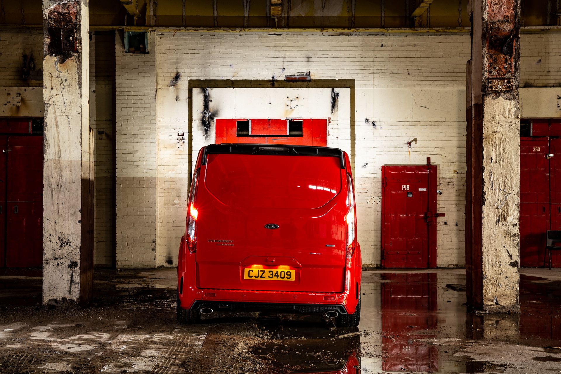 2018-ms-rt-ford-transit-custom-34 Rally-Inspired MS-RT Ford Transit Custom Is Soccer Dad’s Van