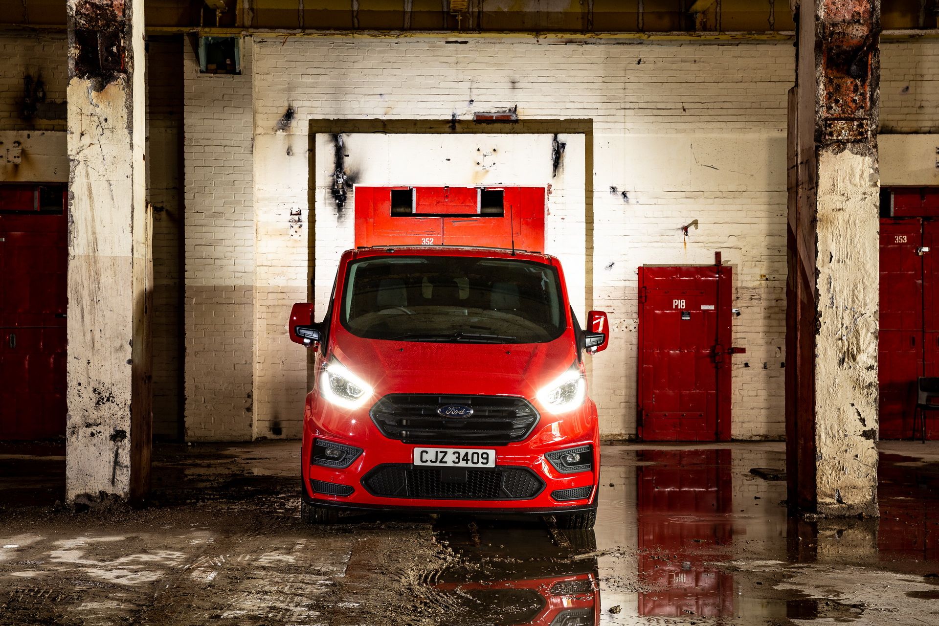 2018-ms-rt-ford-transit-custom-35 Rally-Inspired MS-RT Ford Transit Custom Is Soccer Dad’s Van