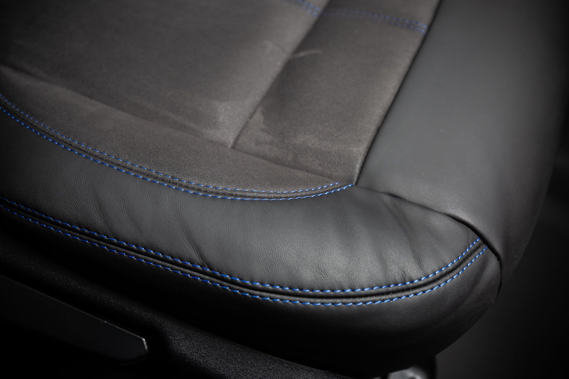 2018-ms-rt-ford-transit-custom-38 Rally-Inspired MS-RT Ford Transit Custom Is Soccer Dad’s Van