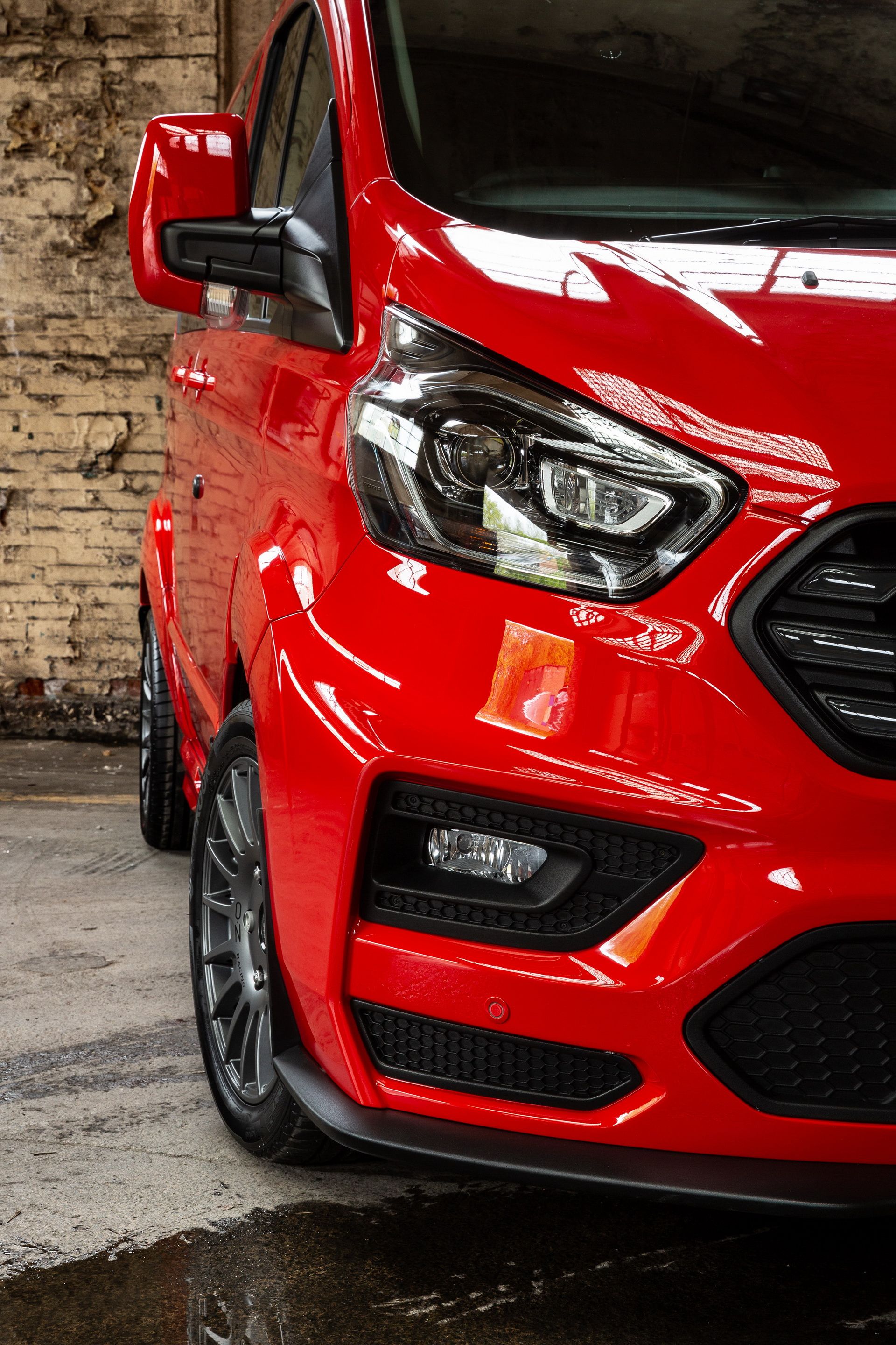 2018-ms-rt-ford-transit-custom-4 Rally-Inspired MS-RT Ford Transit Custom Is Soccer Dad’s Van