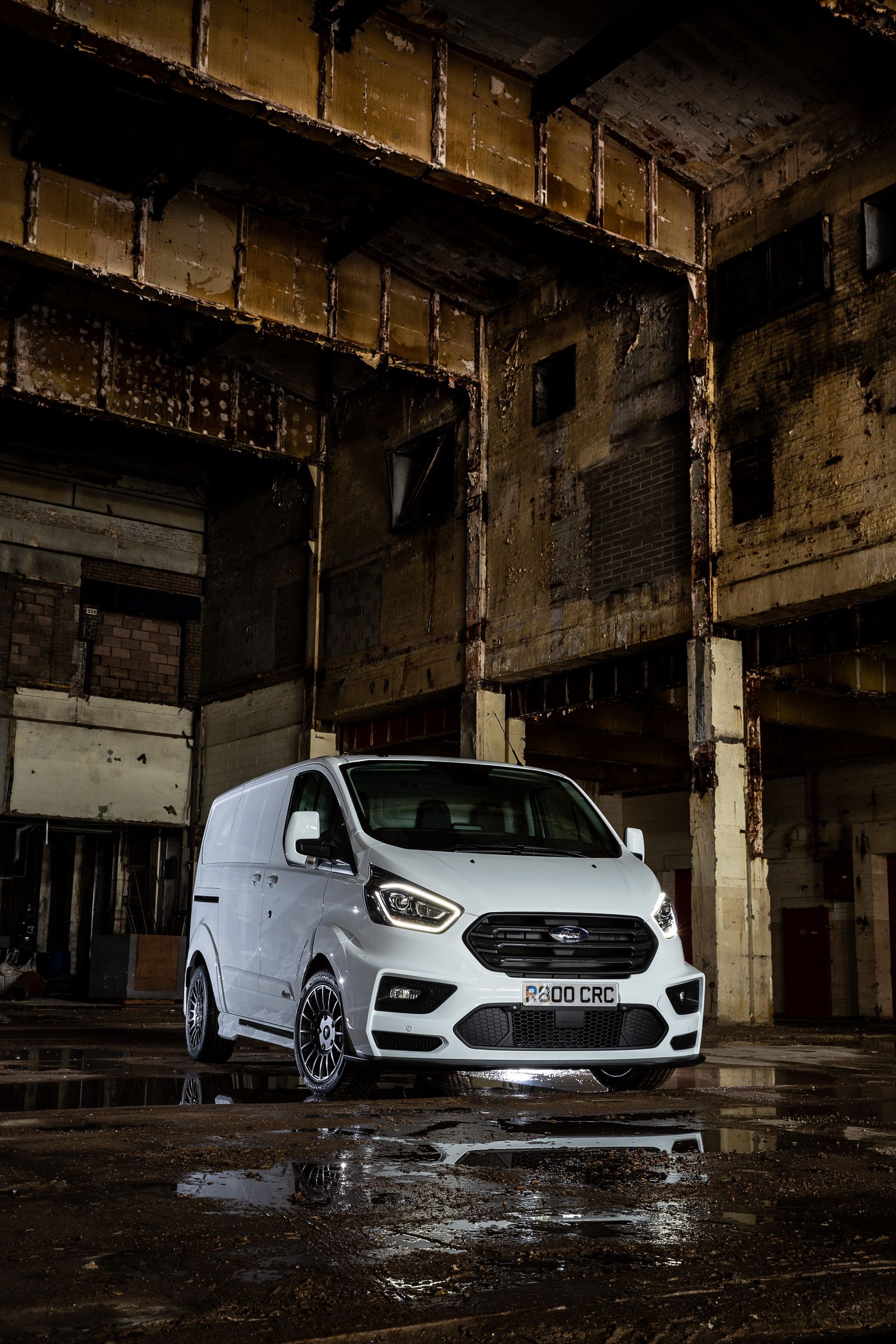 2018-ms-rt-ford-transit-custom-68 Rally-Inspired MS-RT Ford Transit Custom Is Soccer Dad’s Van