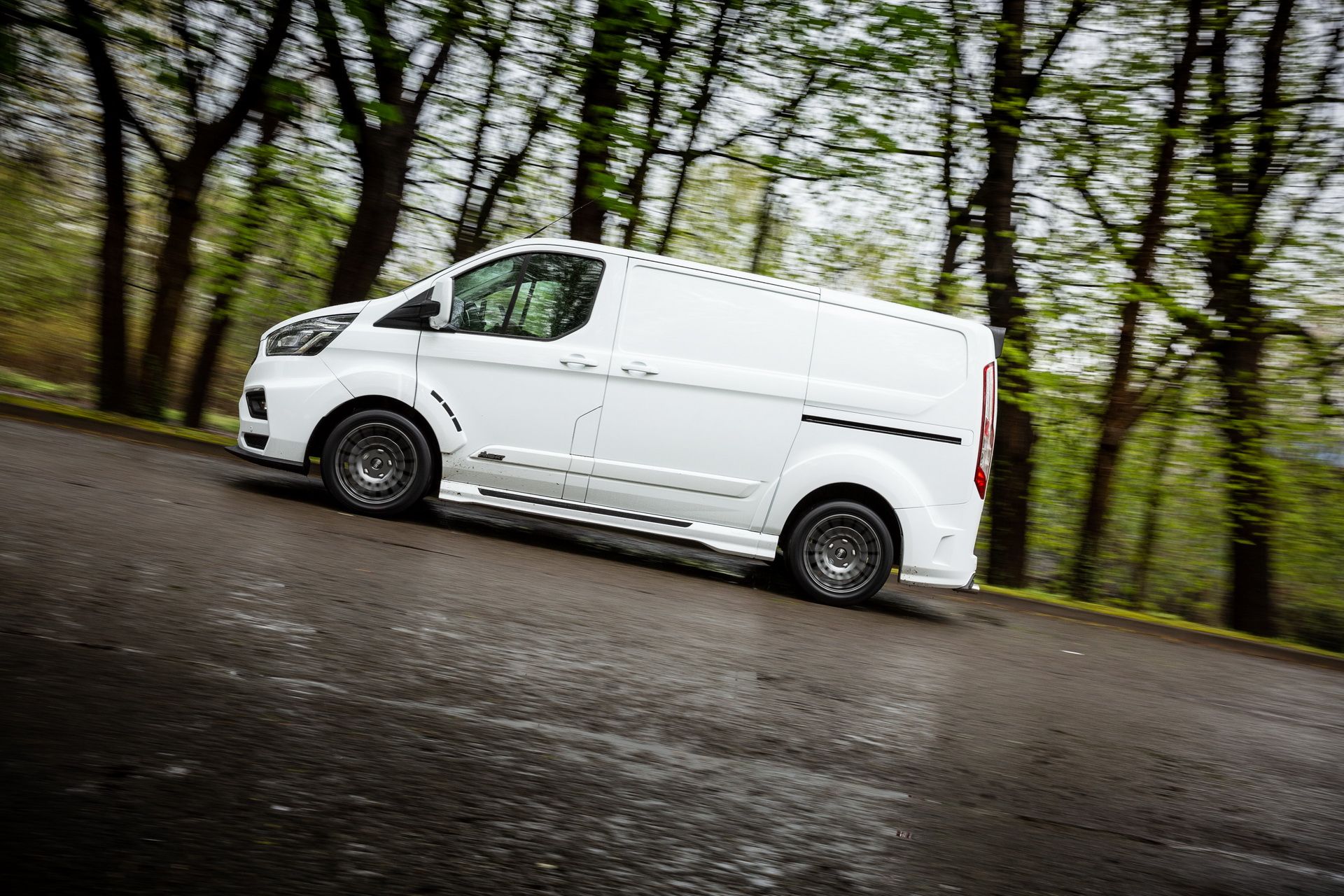2018-ms-rt-ford-transit-custom-91 Rally-Inspired MS-RT Ford Transit Custom Is Soccer Dad’s Van