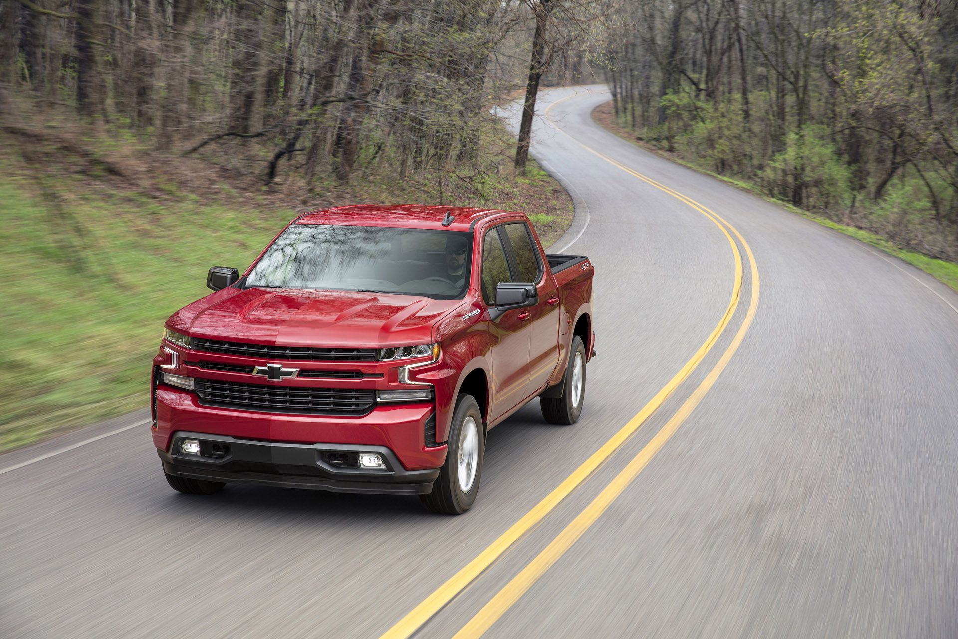 2019-Chevrolet-Silverado-RST-023 How Chevy Silverado’s New 2.7-liter Turbo-Four Stacks Up Against the Competition
