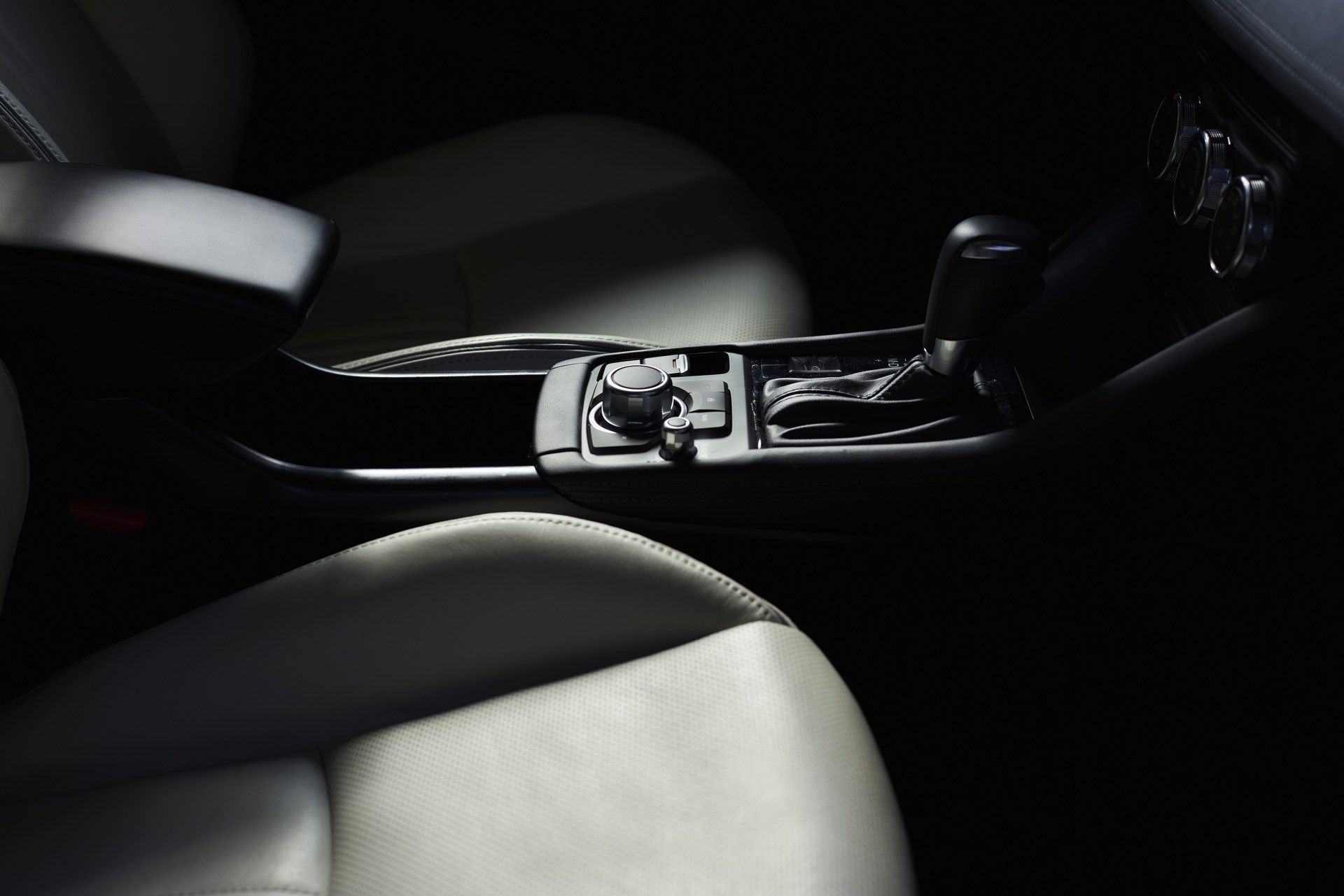 2019-Mazda-CX-3-8 2019 Mazda CX-3 Goes On Sale This Month For $20,390