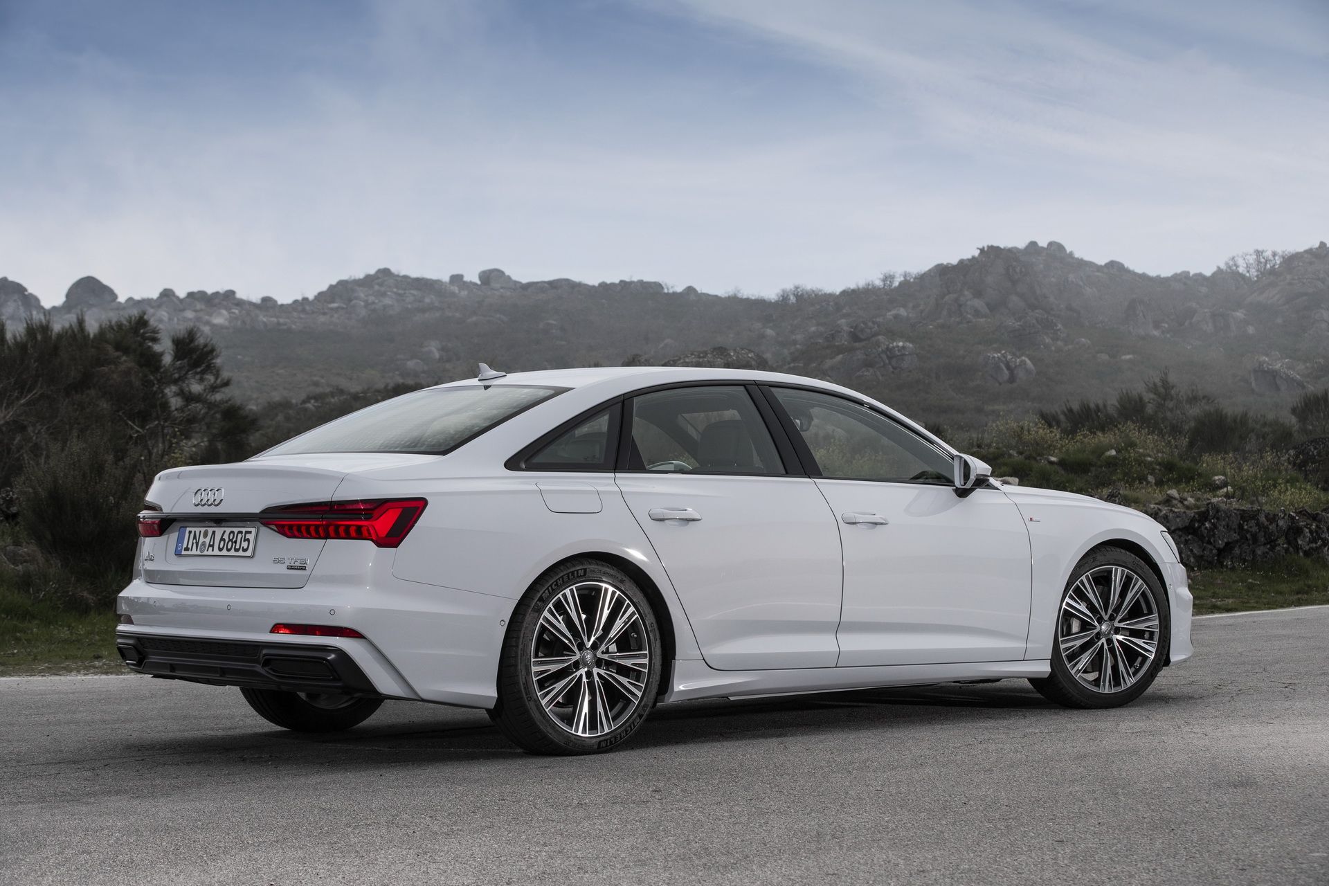 2019-audi-a6-mega-gallery-18 All-New 2019 Audi A6 Mega Gallery Highlights Its Dynamic Styling