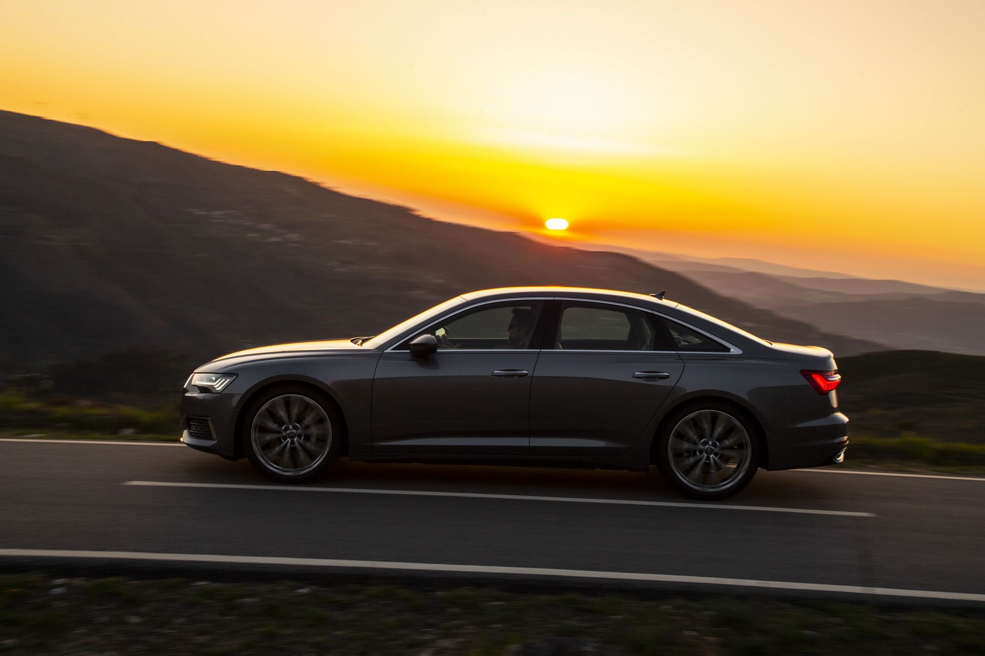 2019-audi-a6-mega-gallery-44 All-New 2019 Audi A6 Mega Gallery Highlights Its Dynamic Styling