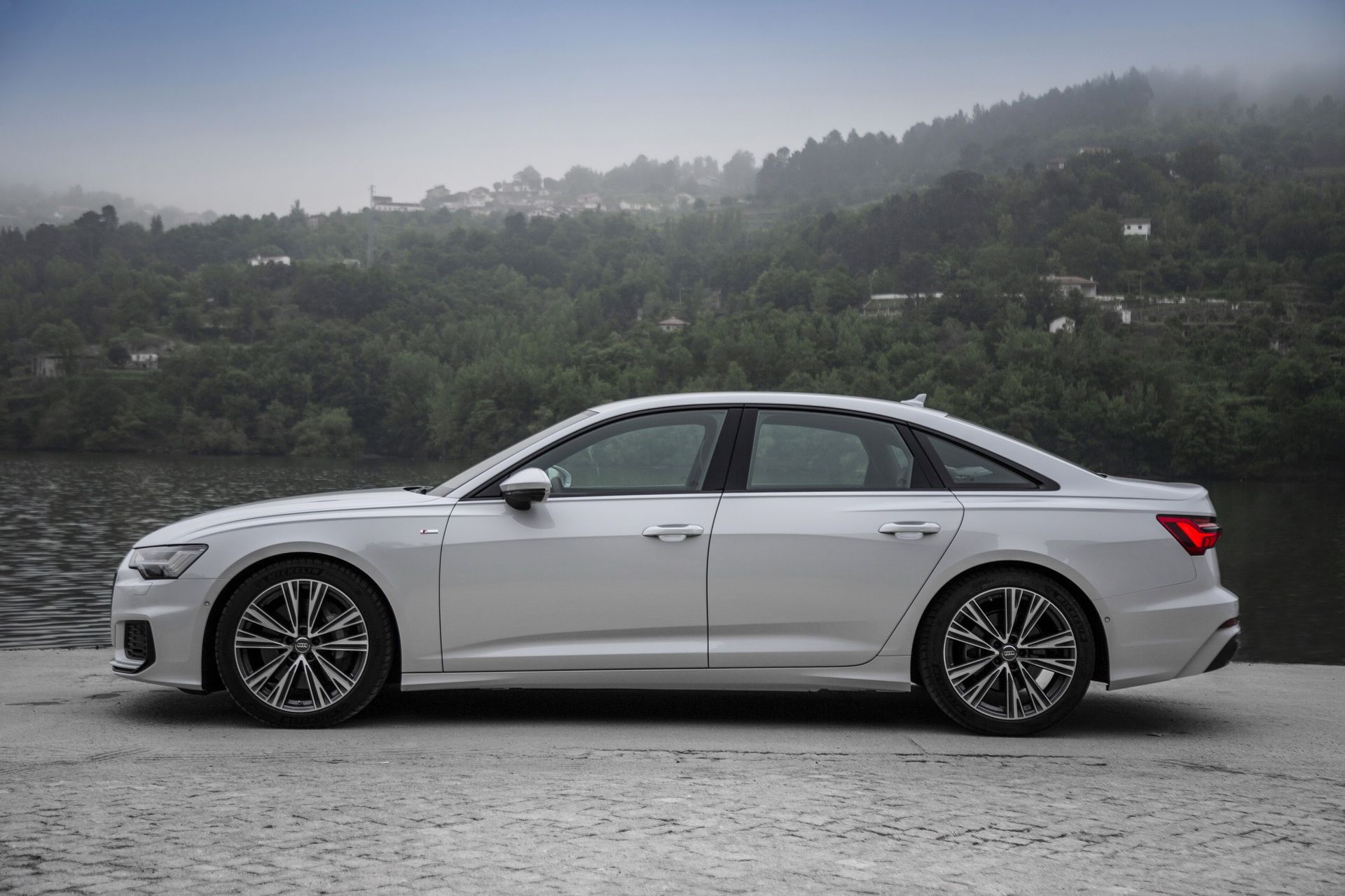 2019-audi-a6-mega-gallery-9 All-New 2019 Audi A6 Mega Gallery Highlights Its Dynamic Styling