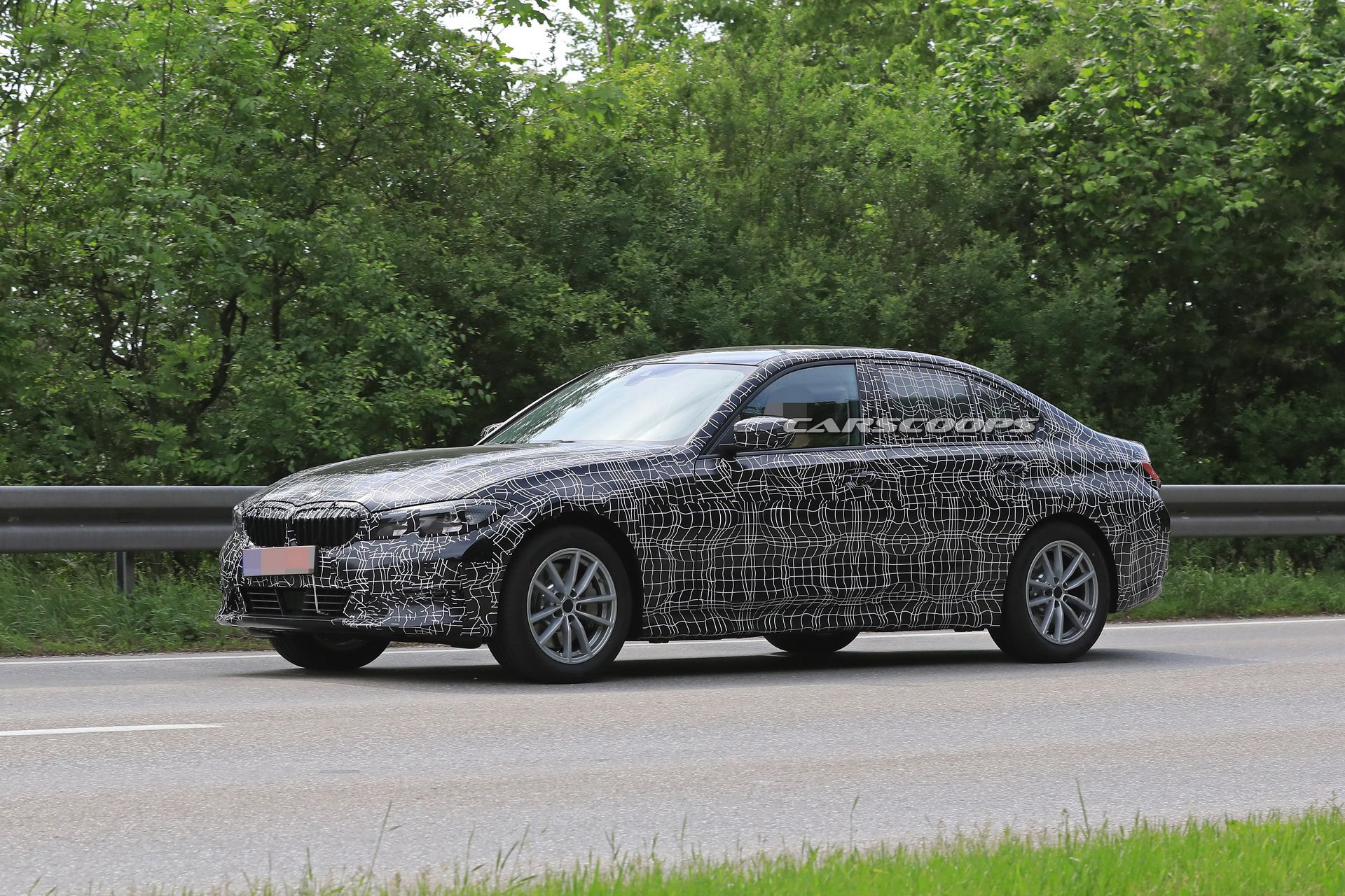 2019-bmw-3series-spied-inside-out-new-19 2019 BMW 3-Series: Latest Photos Along With Everything Else We Know (Updated)