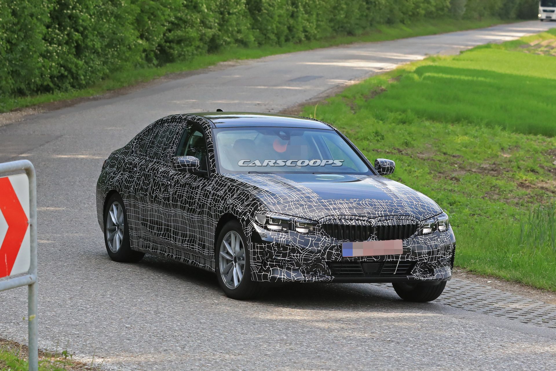 2019-bmw-3series-spied-inside-out-new-2 2019 BMW 3-Series: Latest Photos Along With Everything Else We Know (Updated)