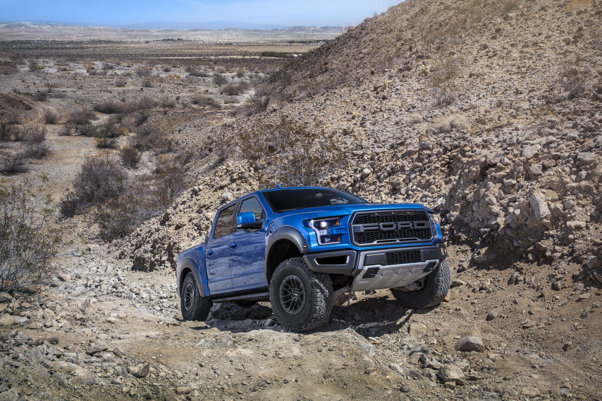 2019-ford-f-150-raptor-9 Updated 2019 Ford F-150 Raptor Will Tell You When It’s Airborne