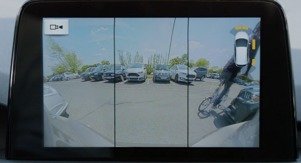 New Ford Focus Has A 180-Degree Camera That Makes Reversing Easier