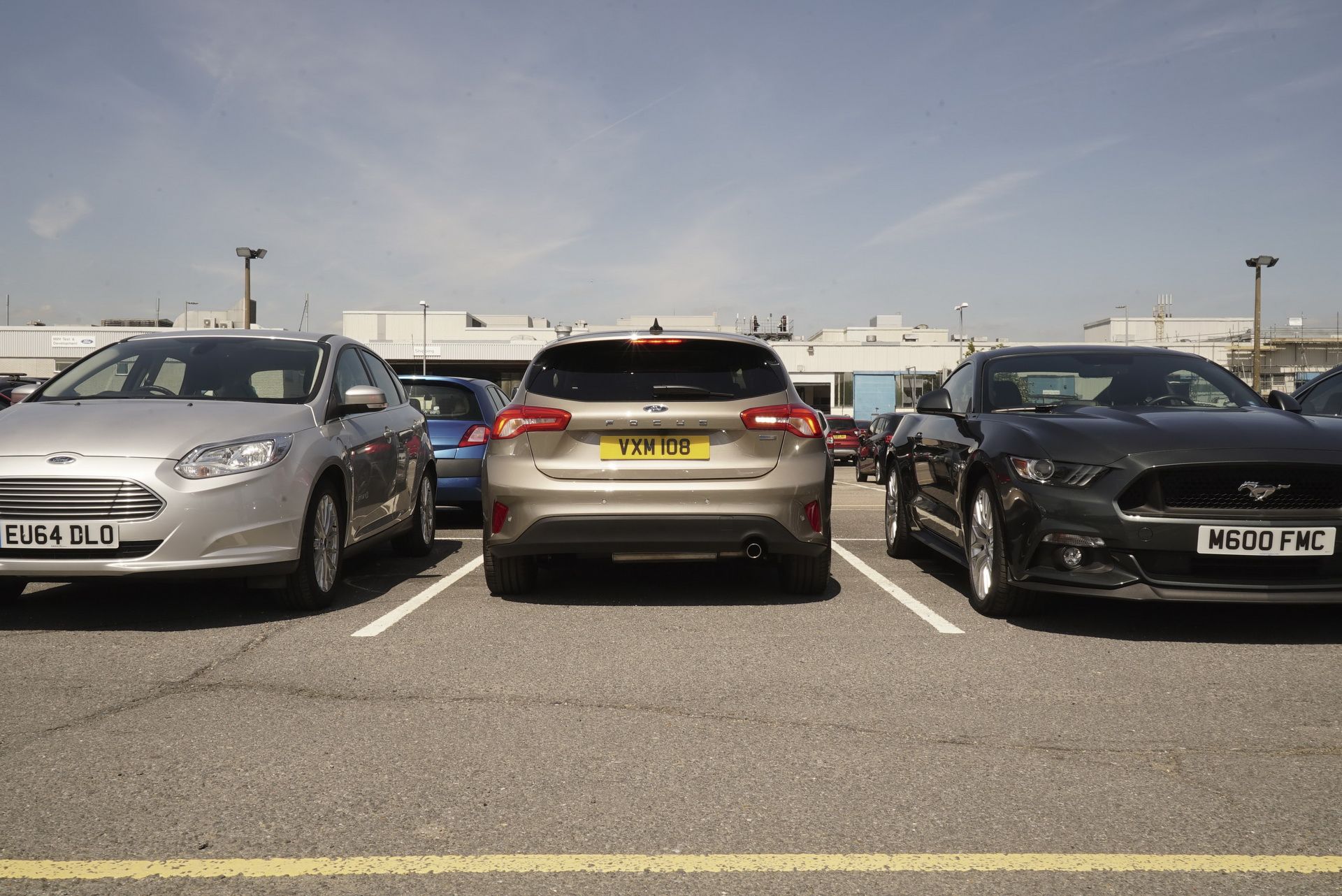 2019-ford-focus-180-degree-view-reversing-camera-8 New Ford Focus Has A 180-Degree Camera That Makes Reversing Easier