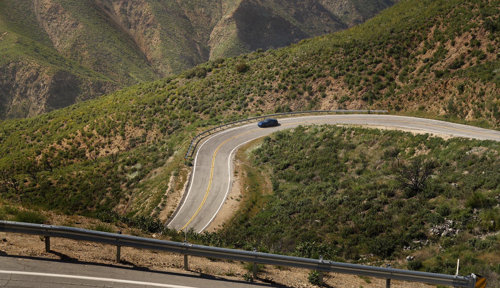 2019-nissan-370z-12 2019 Nissan 370Z Soldiers On From $29,990 With Two New Colors For The Heritage Edition